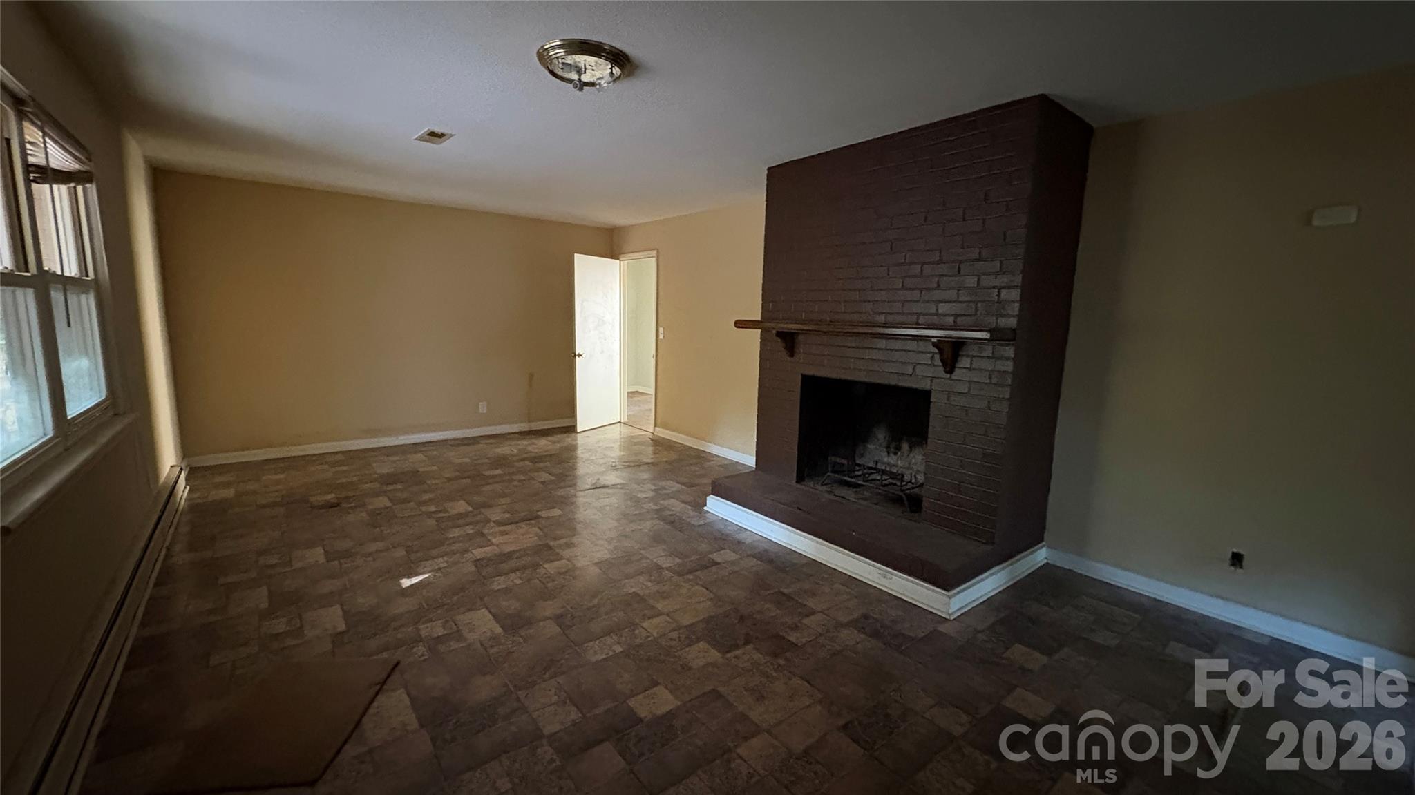 506 Whisnant Street Property Photo 10