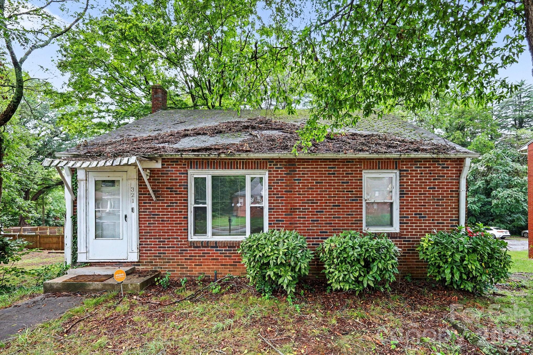 321 N Bost Street Property Photo 1