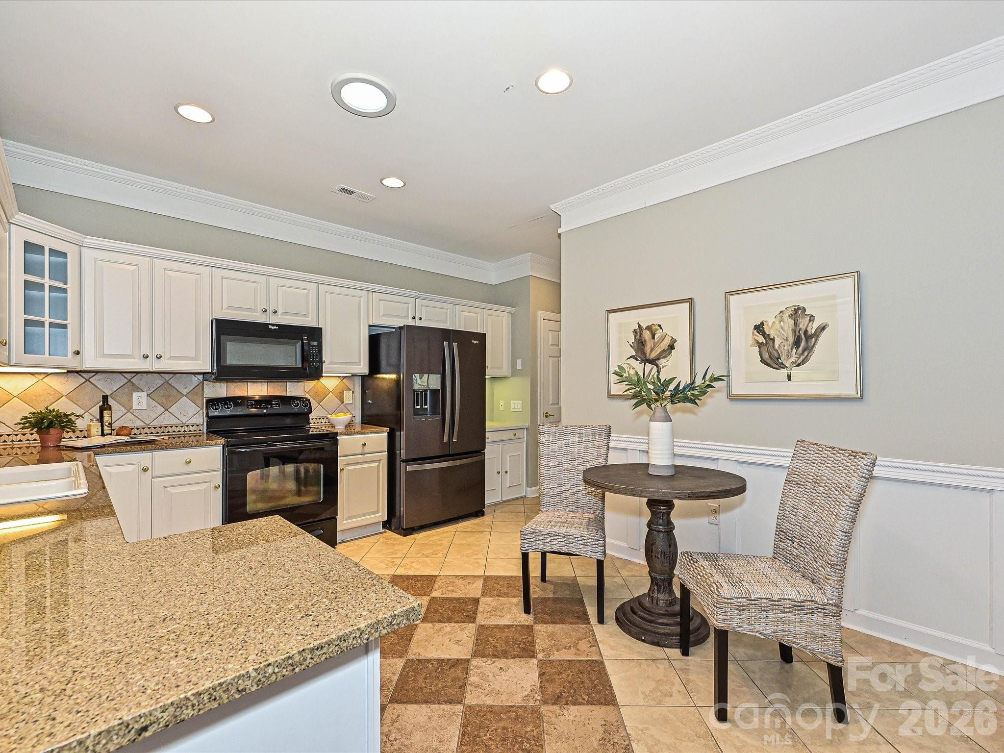 8629 Windsor Ridge Drive Property Photo 9