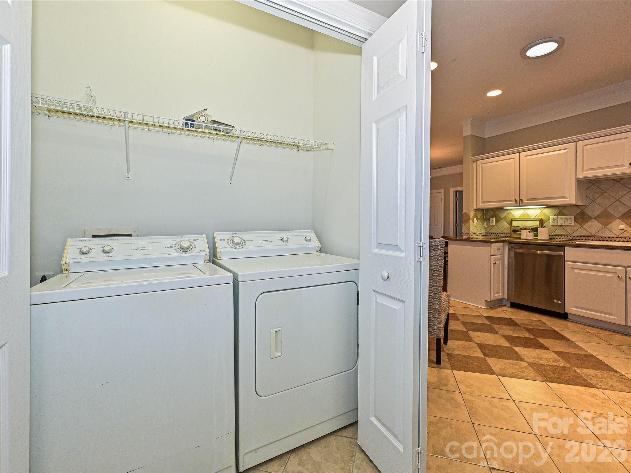 8629 Windsor Ridge Drive Property Photo 11