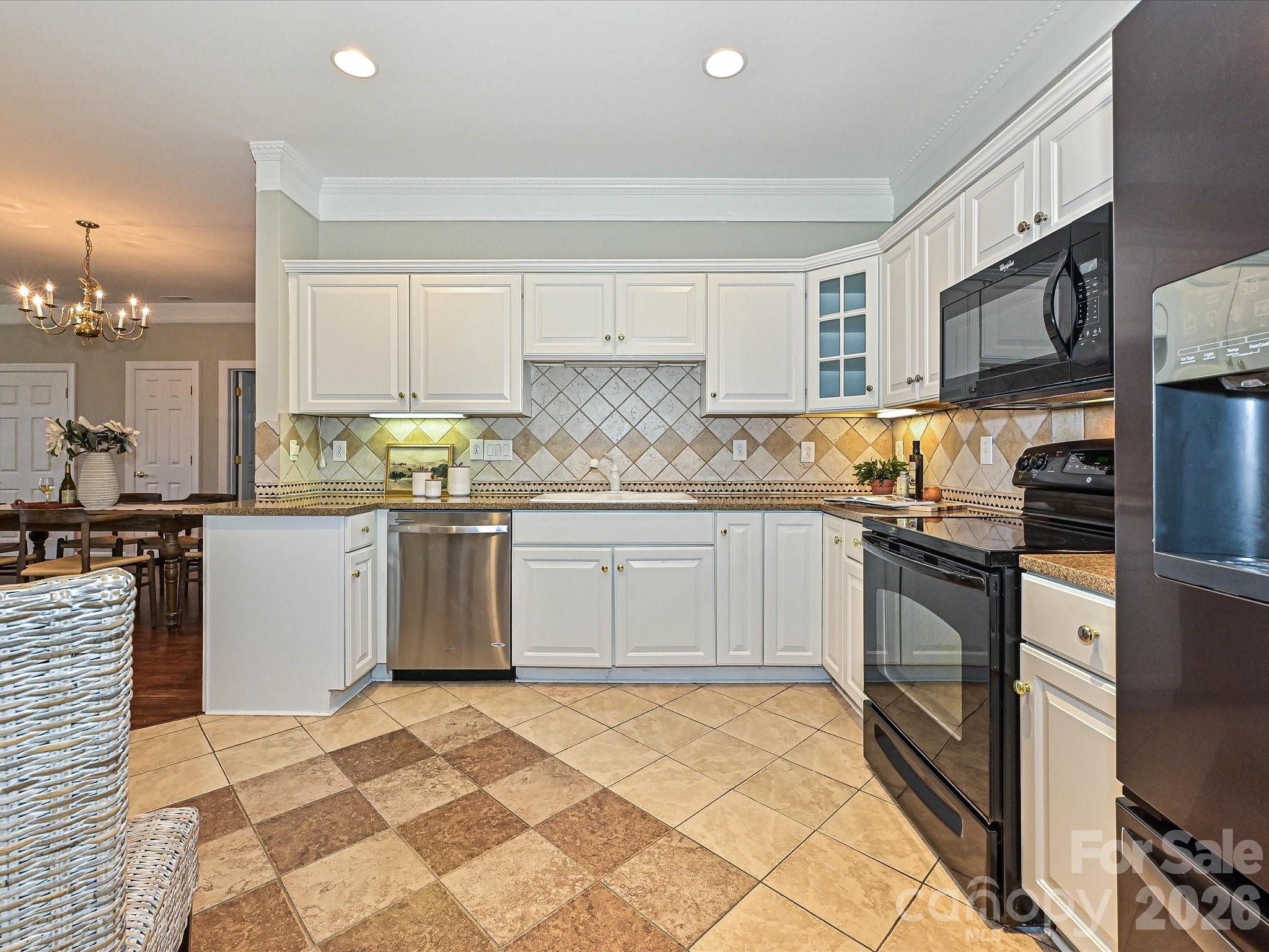 8629 Windsor Ridge Drive Property Photo 12