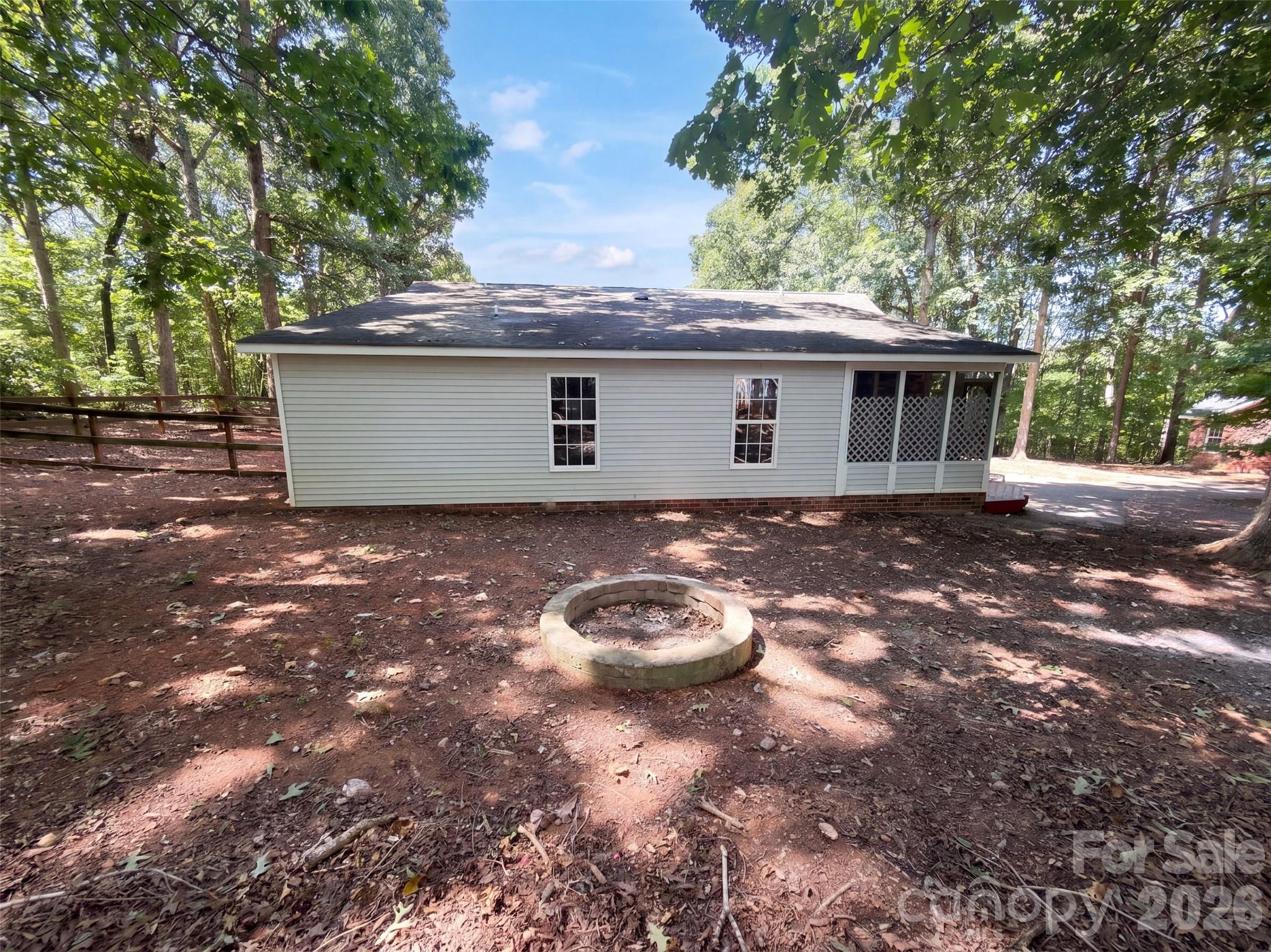 3705 Griffith Road Property Photo 19