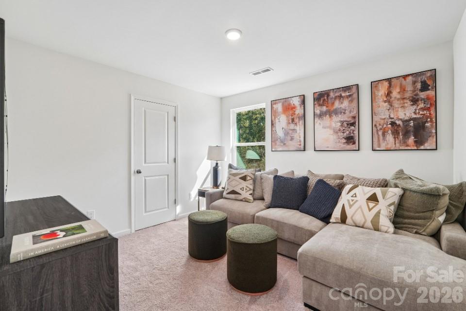 104 Weller Lane Property Photo 4
