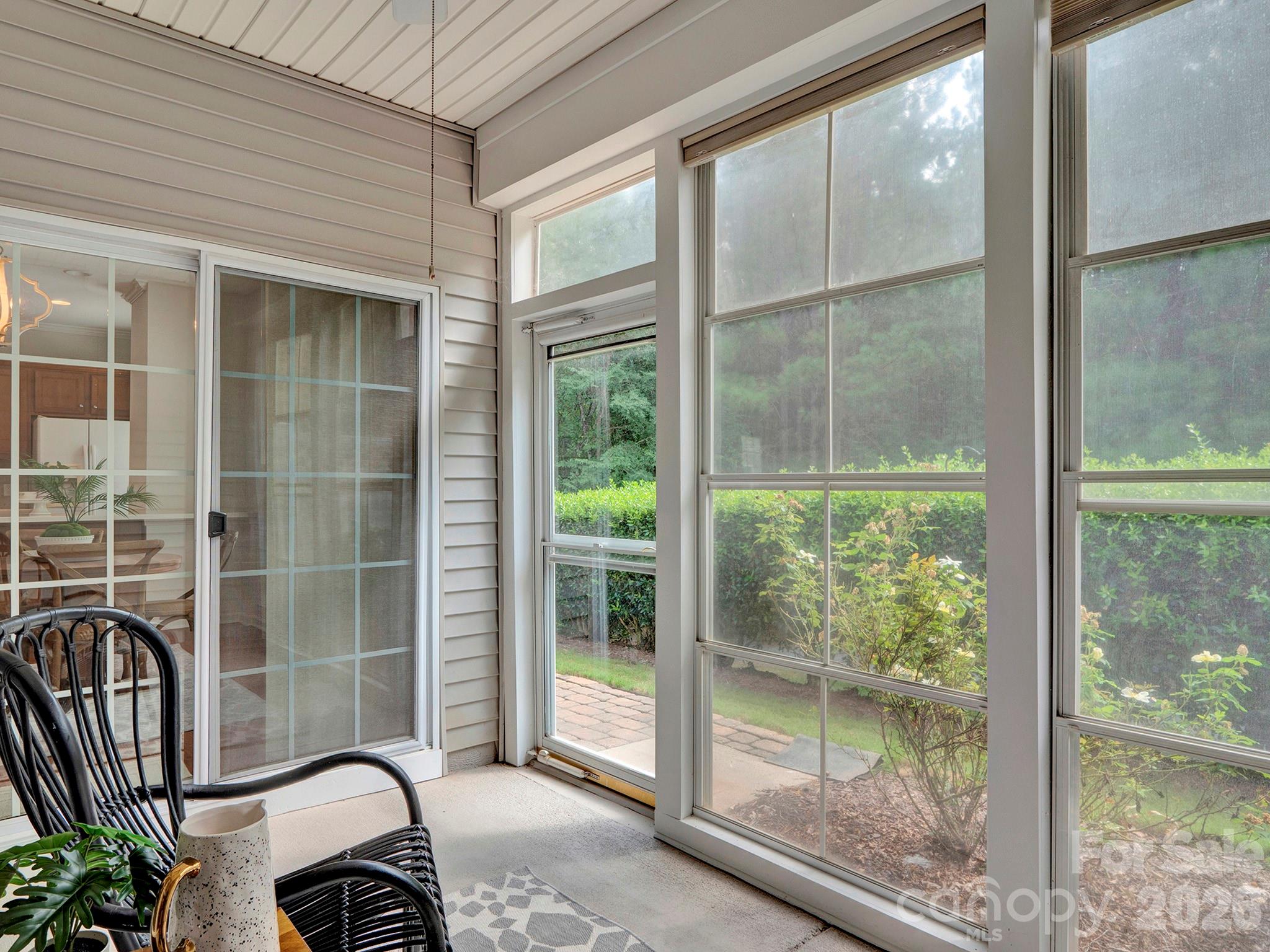 911 Lily Magnolia Court Property Photo 26
