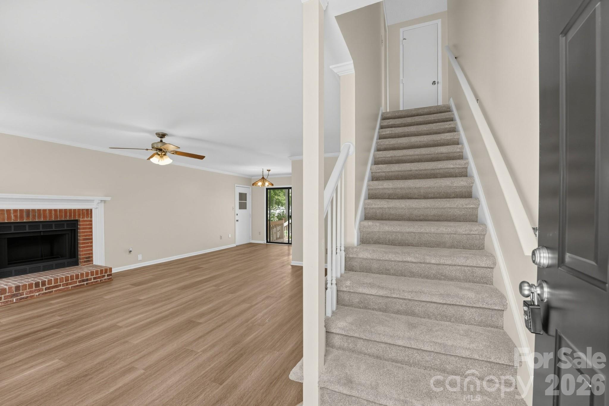 6240 Round Hill Road Property Photo 4