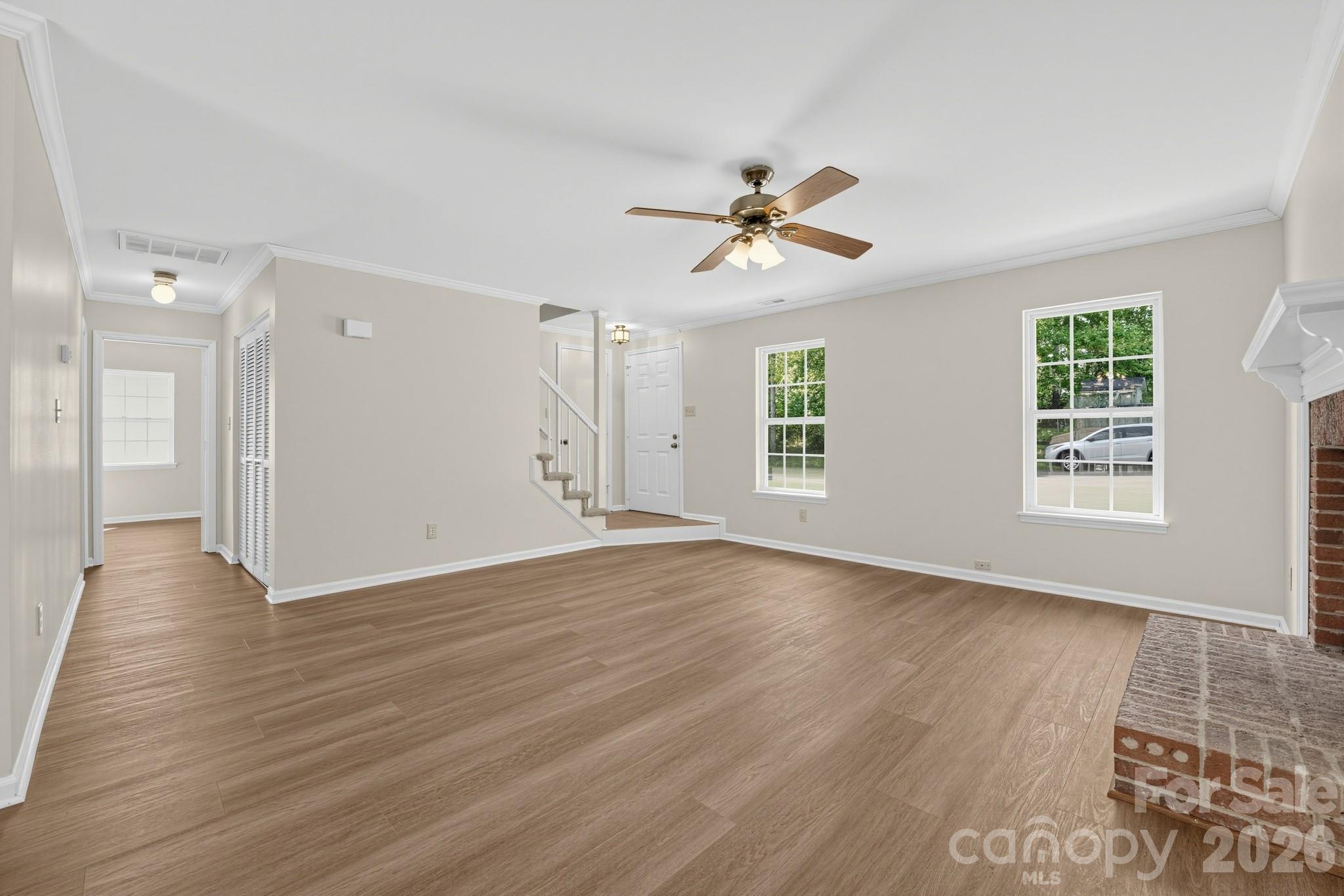 6240 Round Hill Road Property Photo 5
