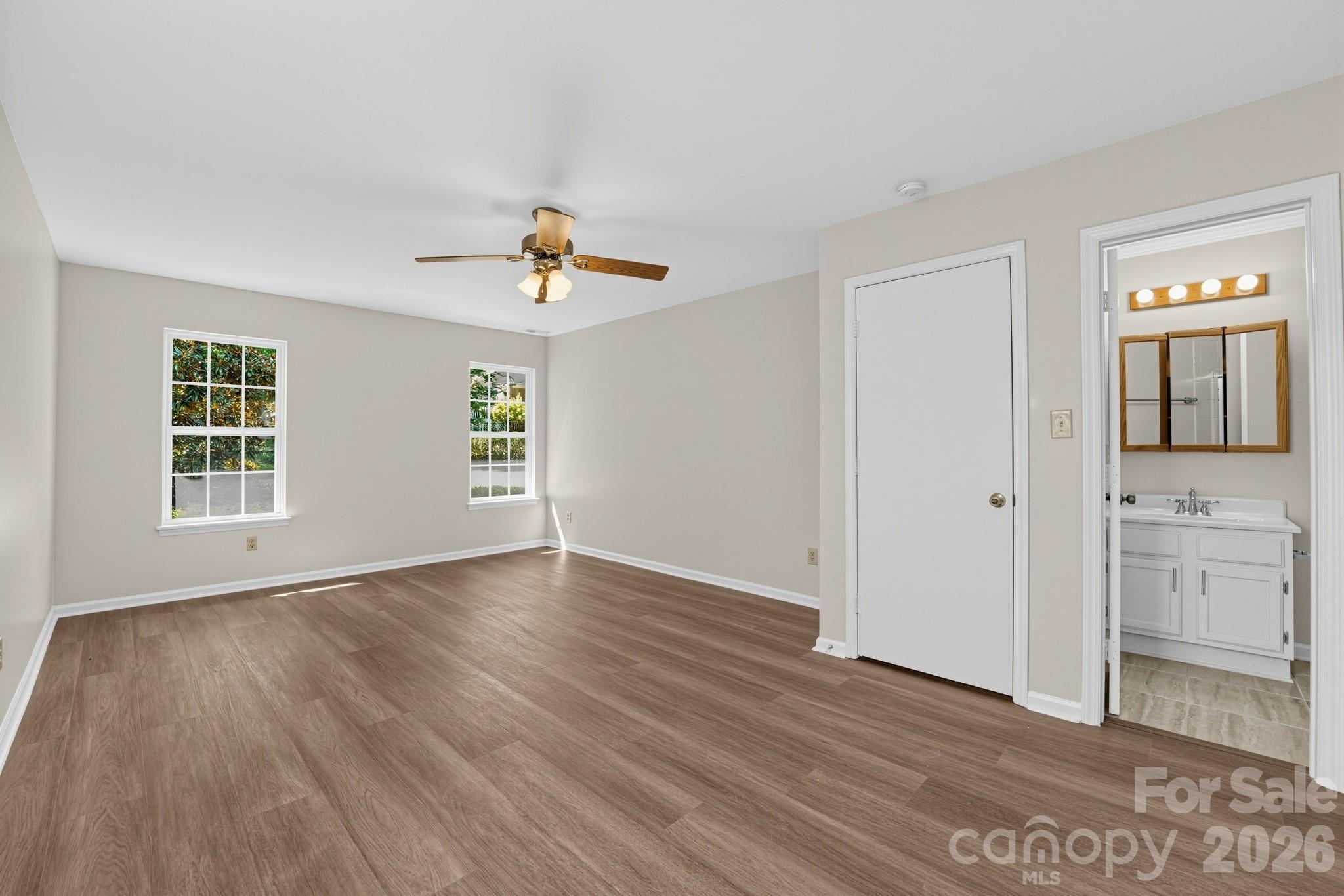 6240 Round Hill Road Property Photo 12