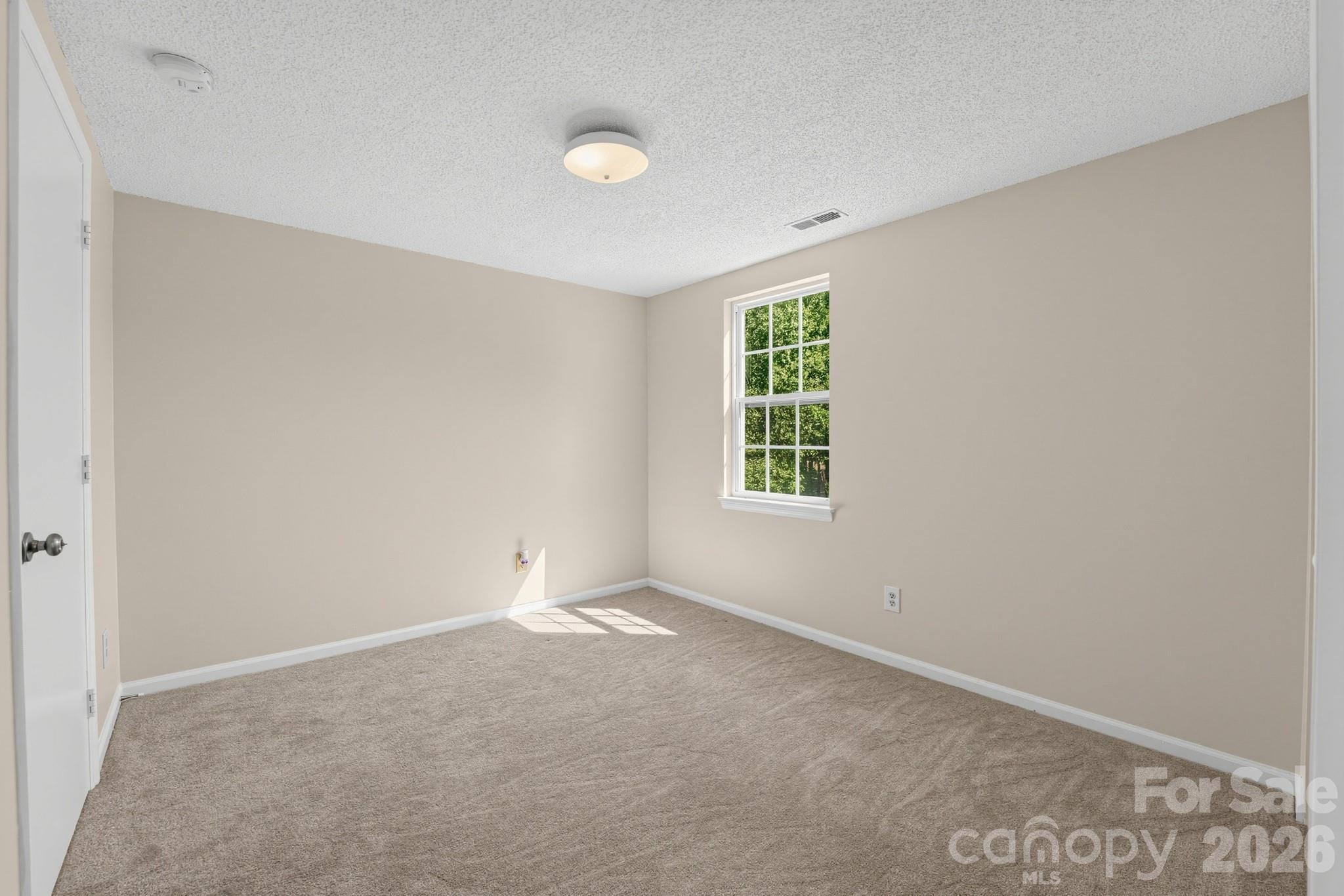 6240 Round Hill Road Property Photo 13