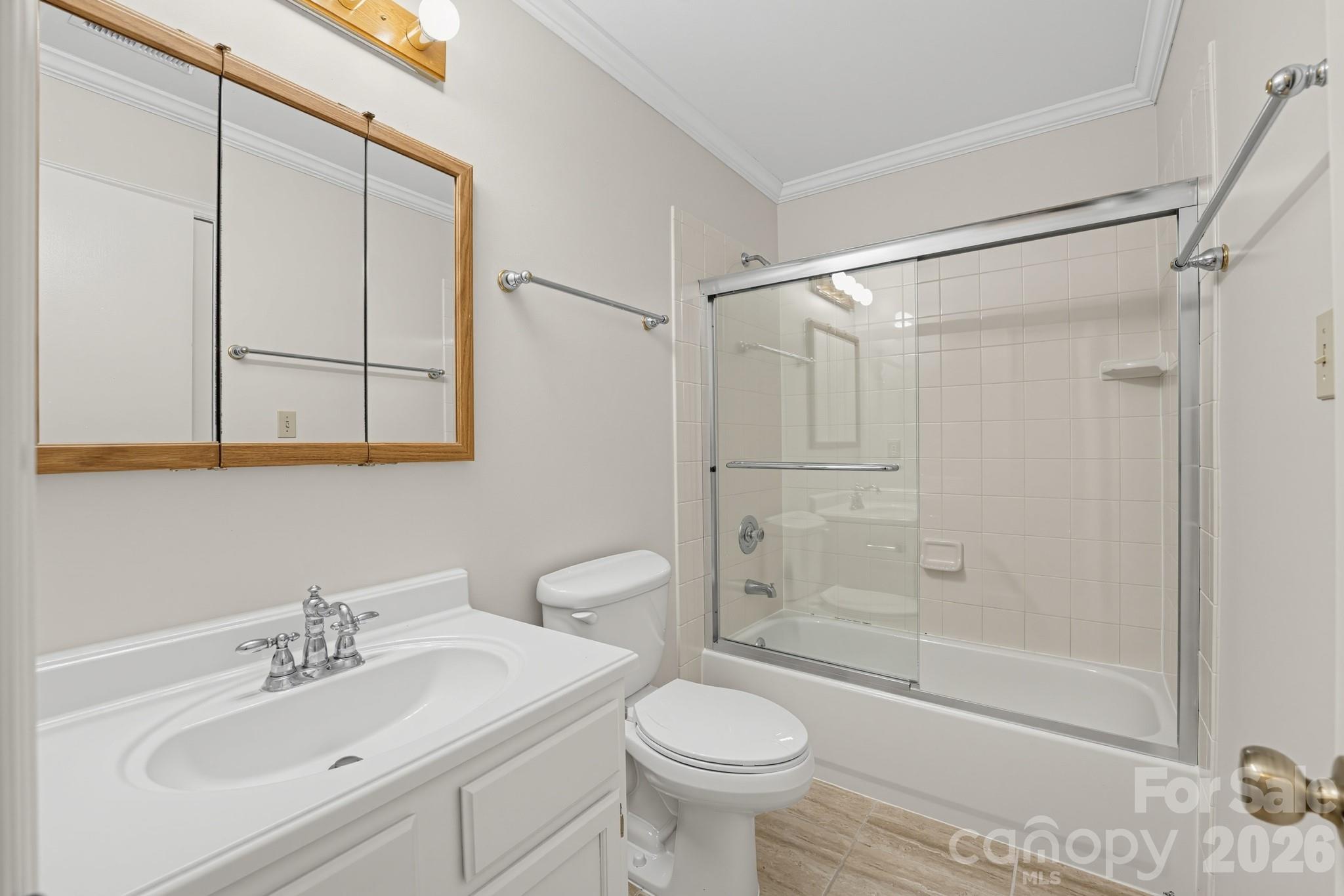 6240 Round Hill Road Property Photo 16