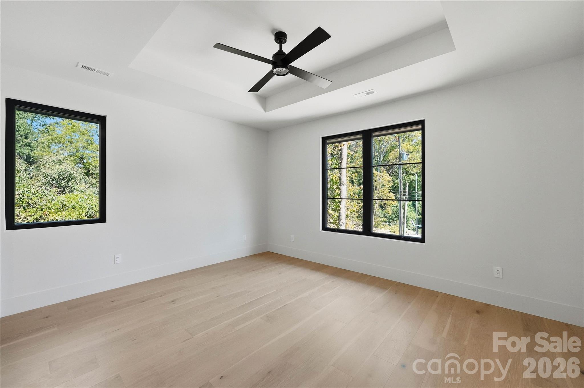 1433 N Sharon Amity Road Property Photo 29