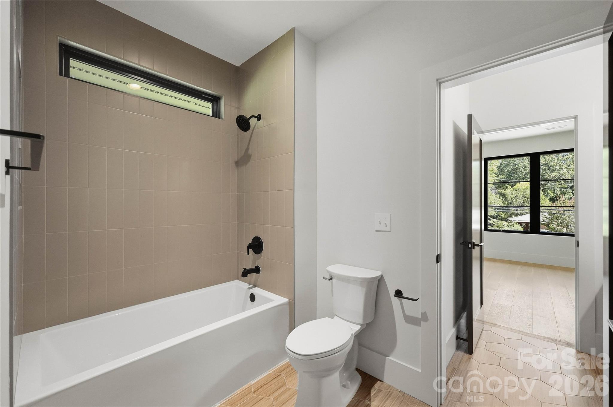 1433 N Sharon Amity Road Property Photo 31
