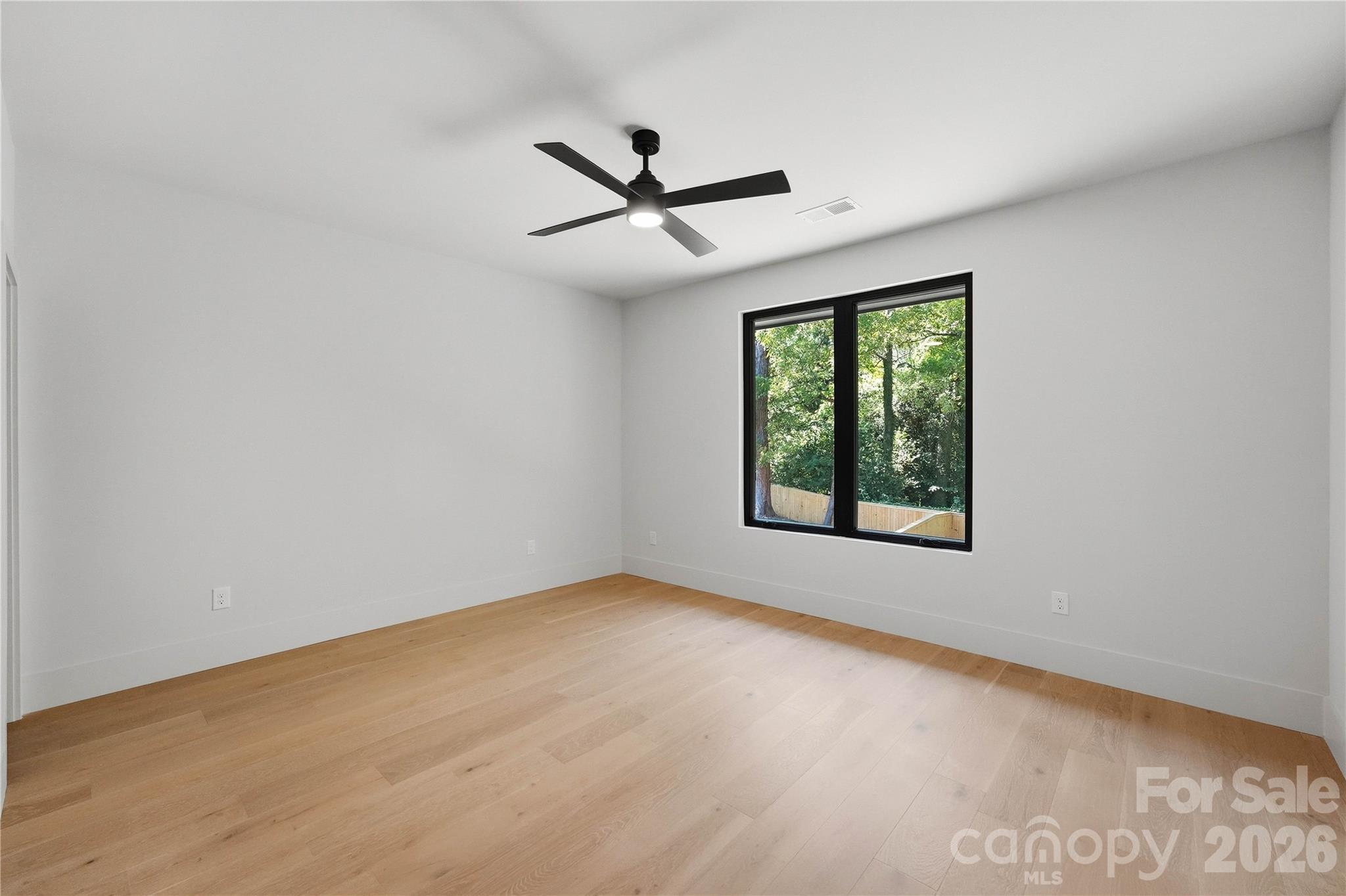 1433 N Sharon Amity Road Property Photo 33