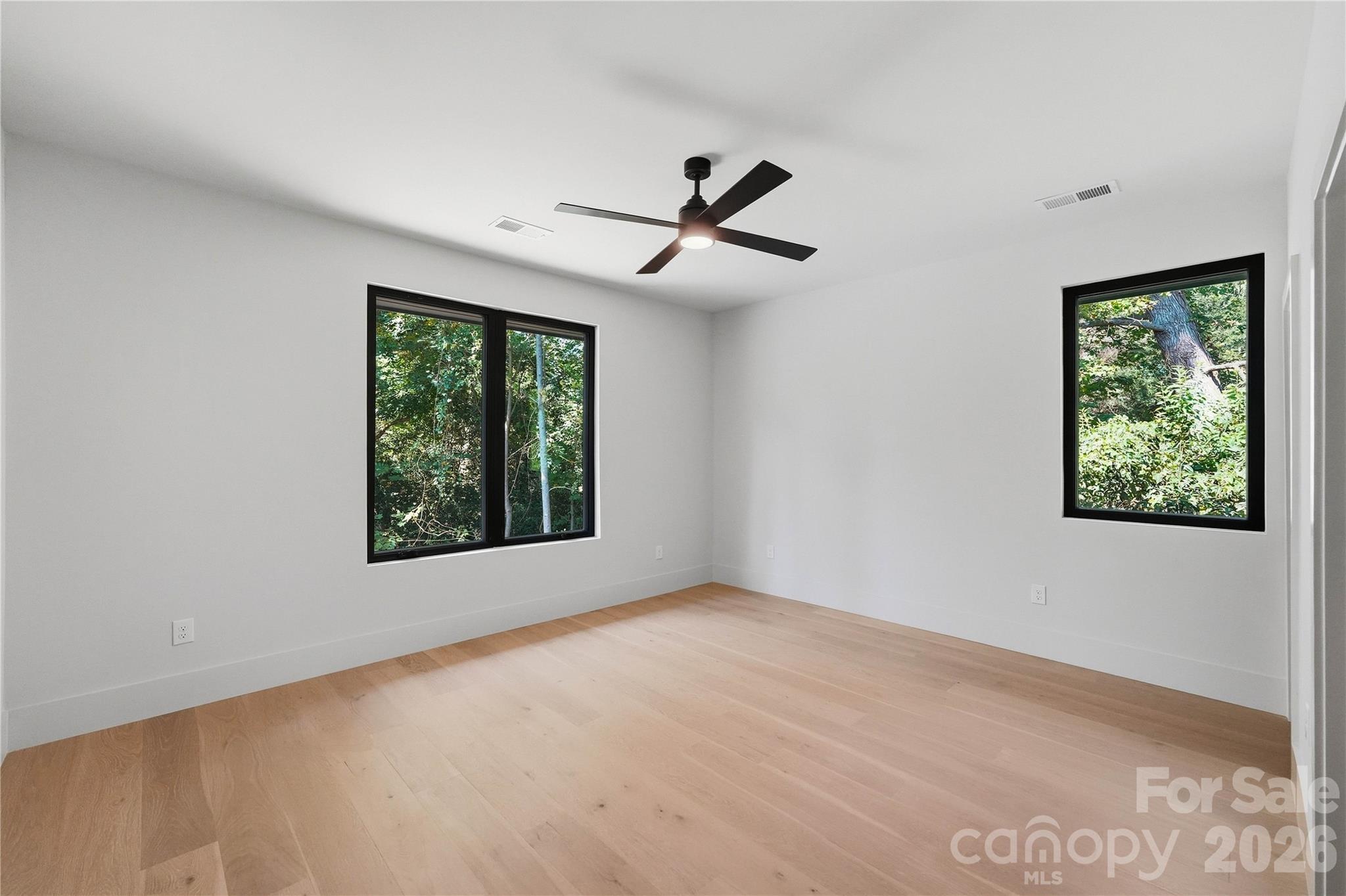 1433 N Sharon Amity Road Property Photo 35