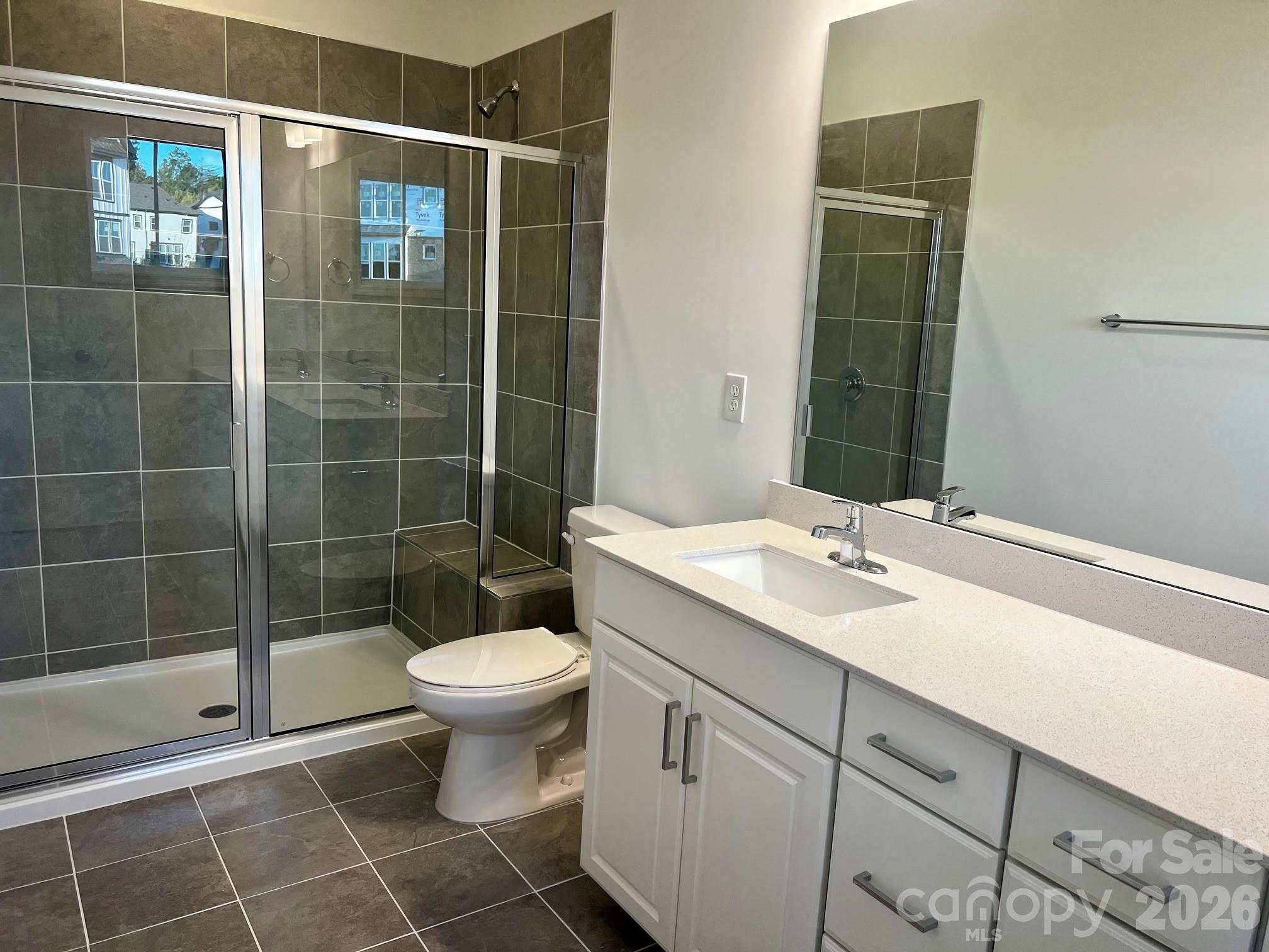 2025 Hawksworth Lane Property Photo 7