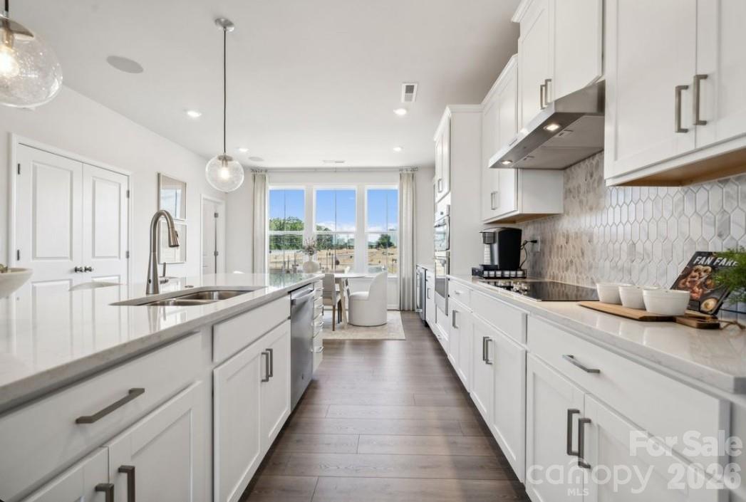2025 Hawksworth Lane Property Photo 16