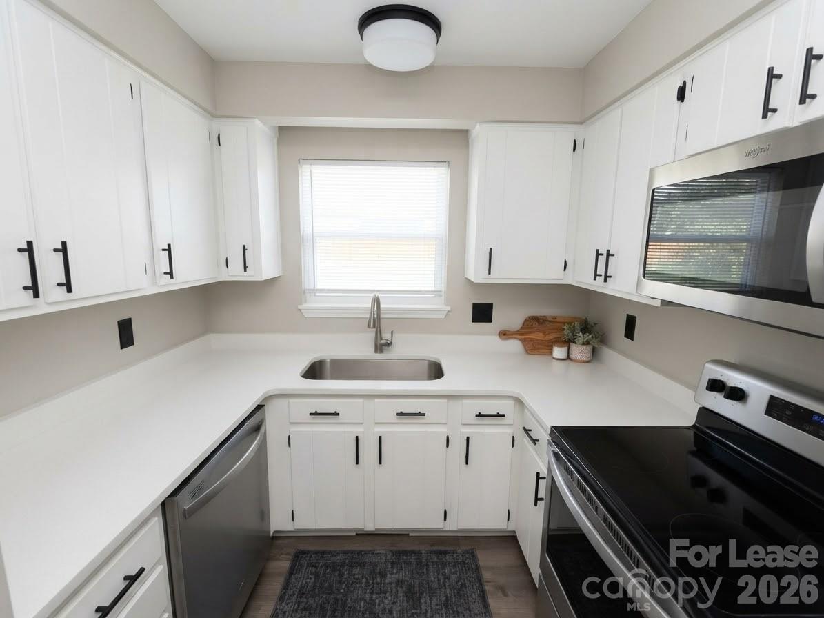 708 Langtree Road Property Photo 3