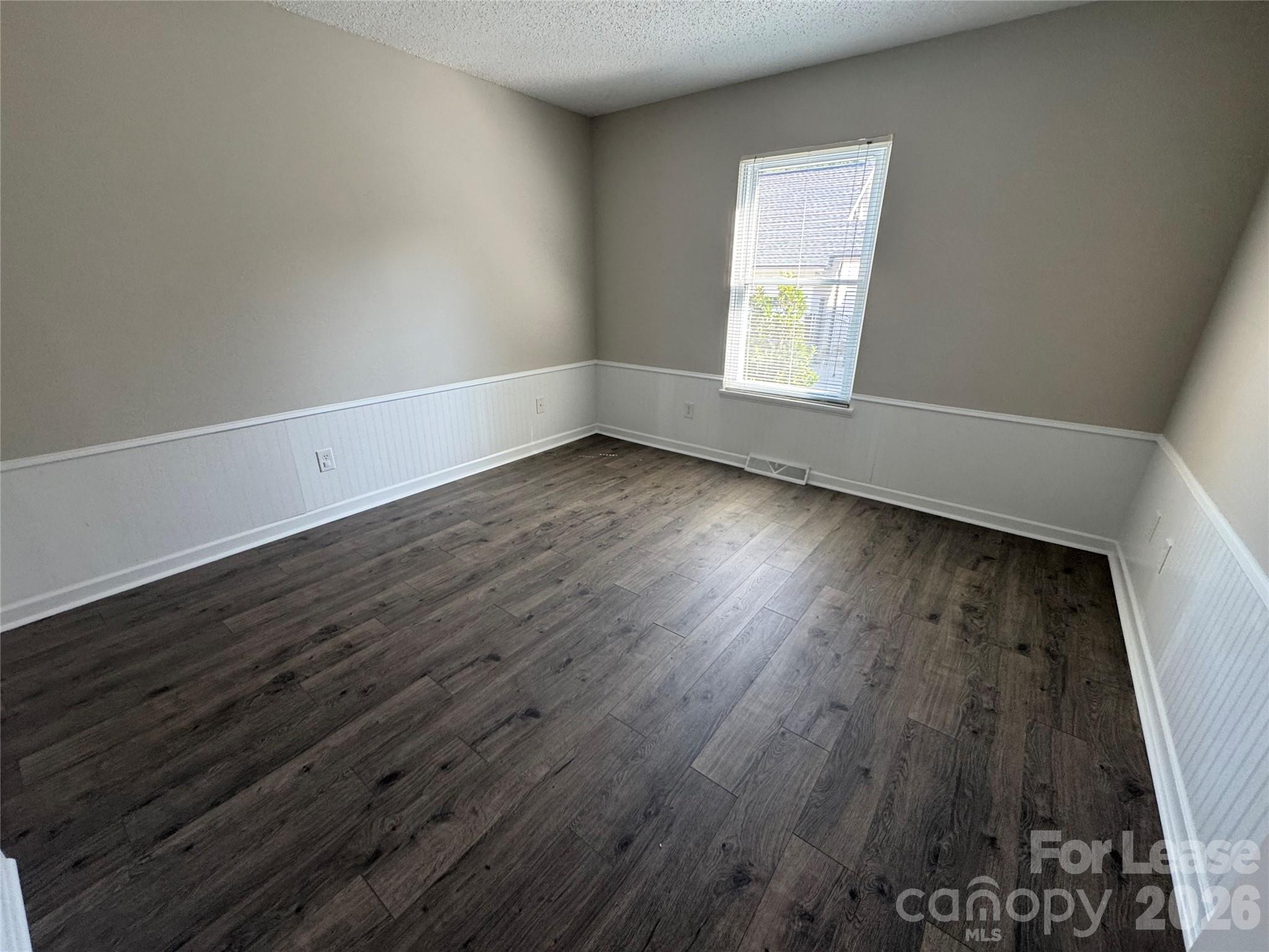 708 Langtree Road Property Photo 5