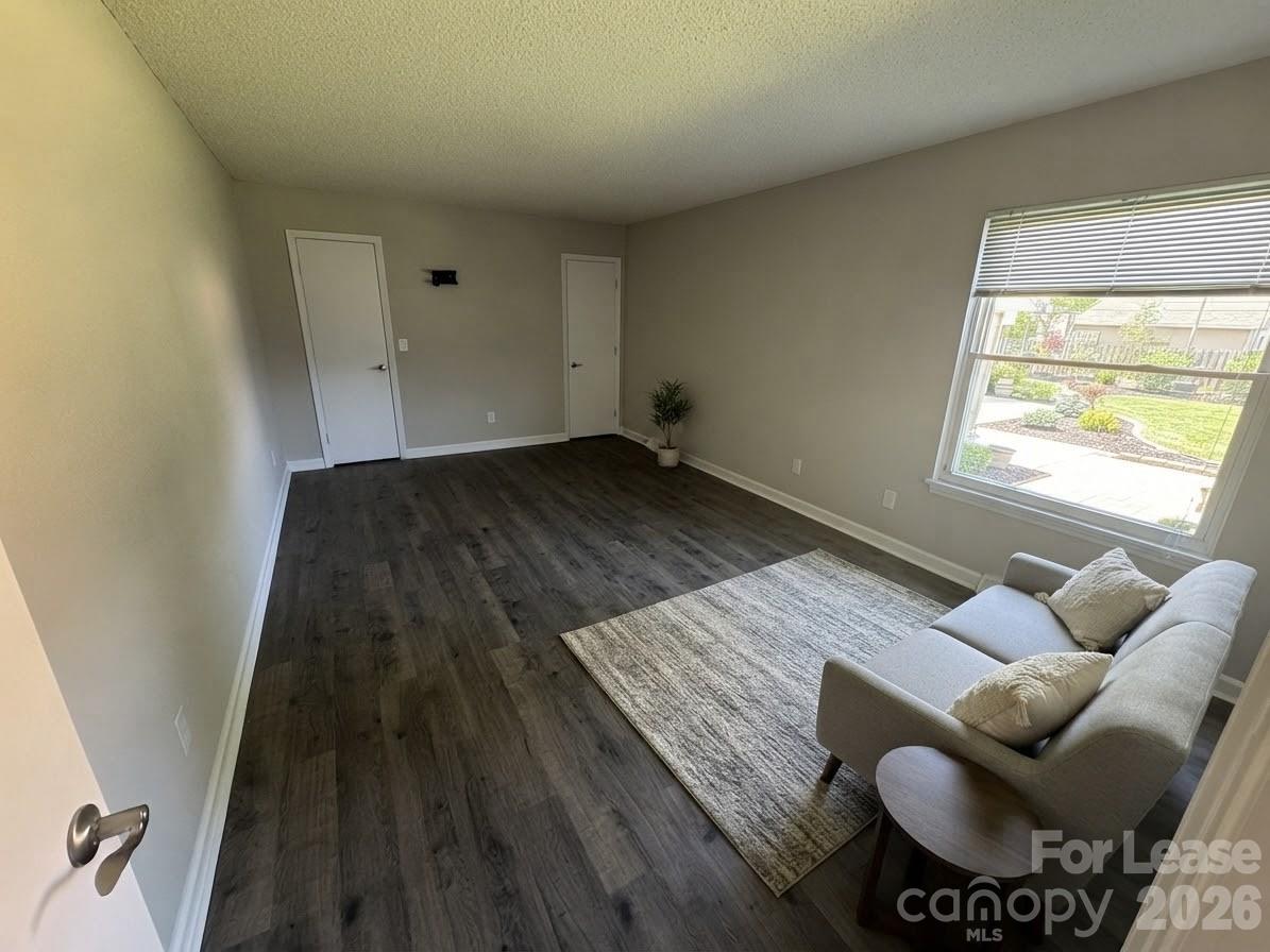 708 Langtree Road Property Photo 6