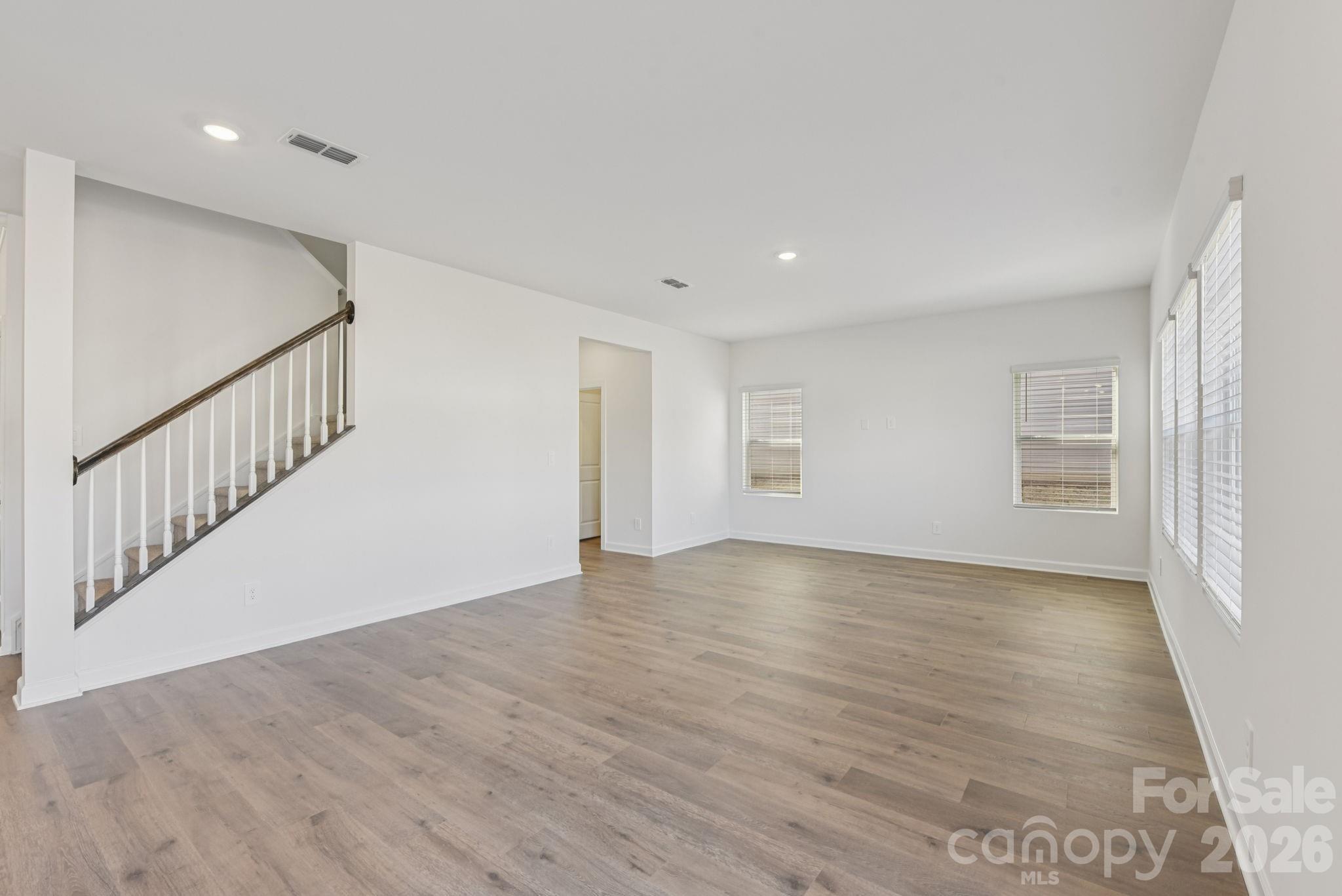137 Frontiersman Drive Property Photo 8