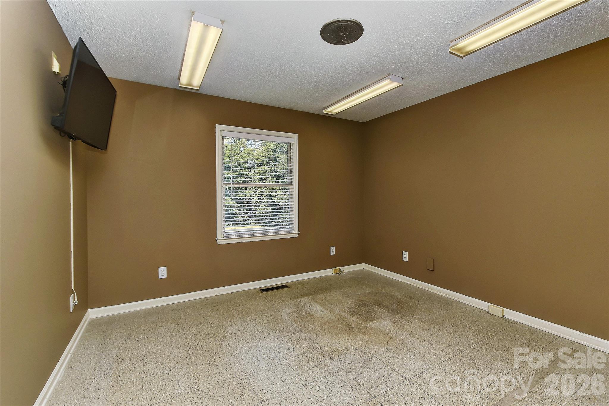 1907 Concord Avenue Property Photo 14