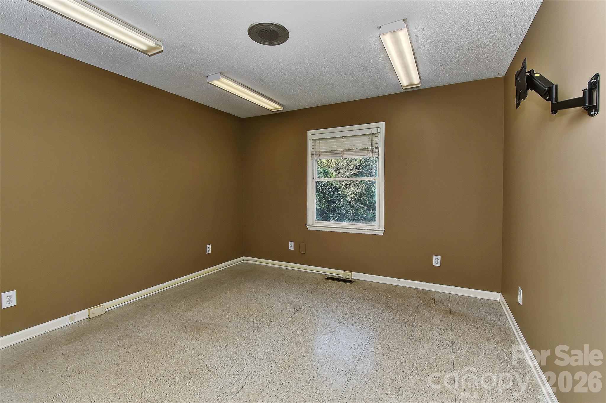1907 Concord Avenue Property Photo 16
