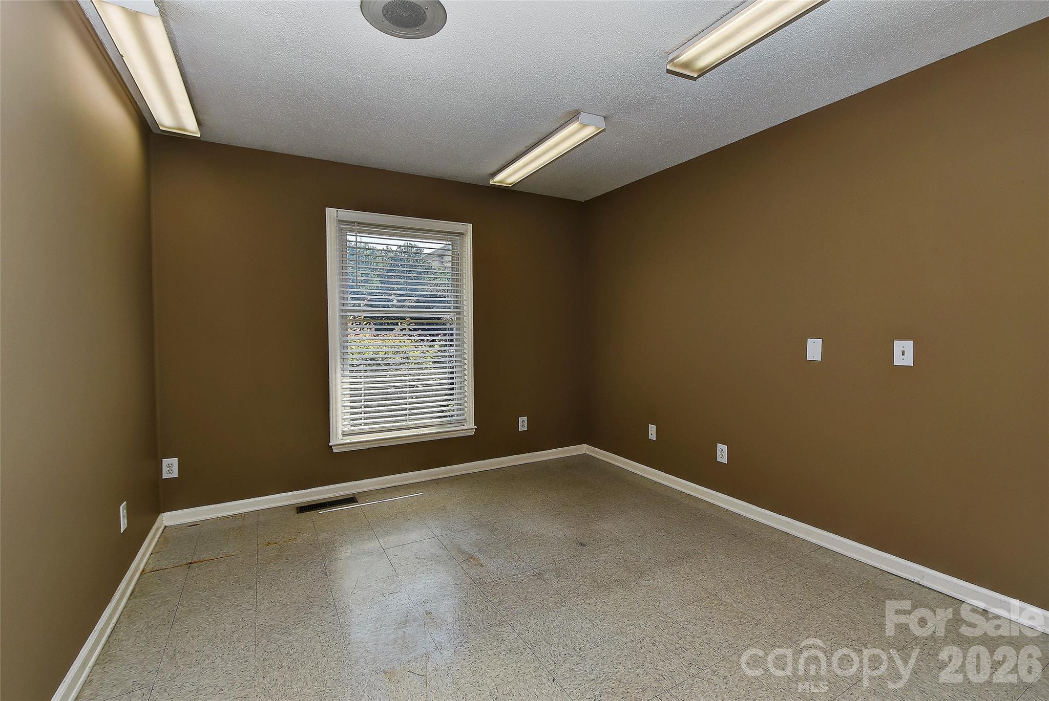 1907 Concord Avenue Property Photo 19