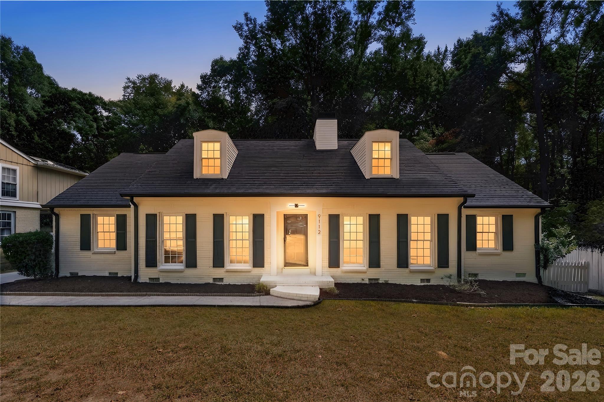 9112 Hinson Drive Property Photo 1