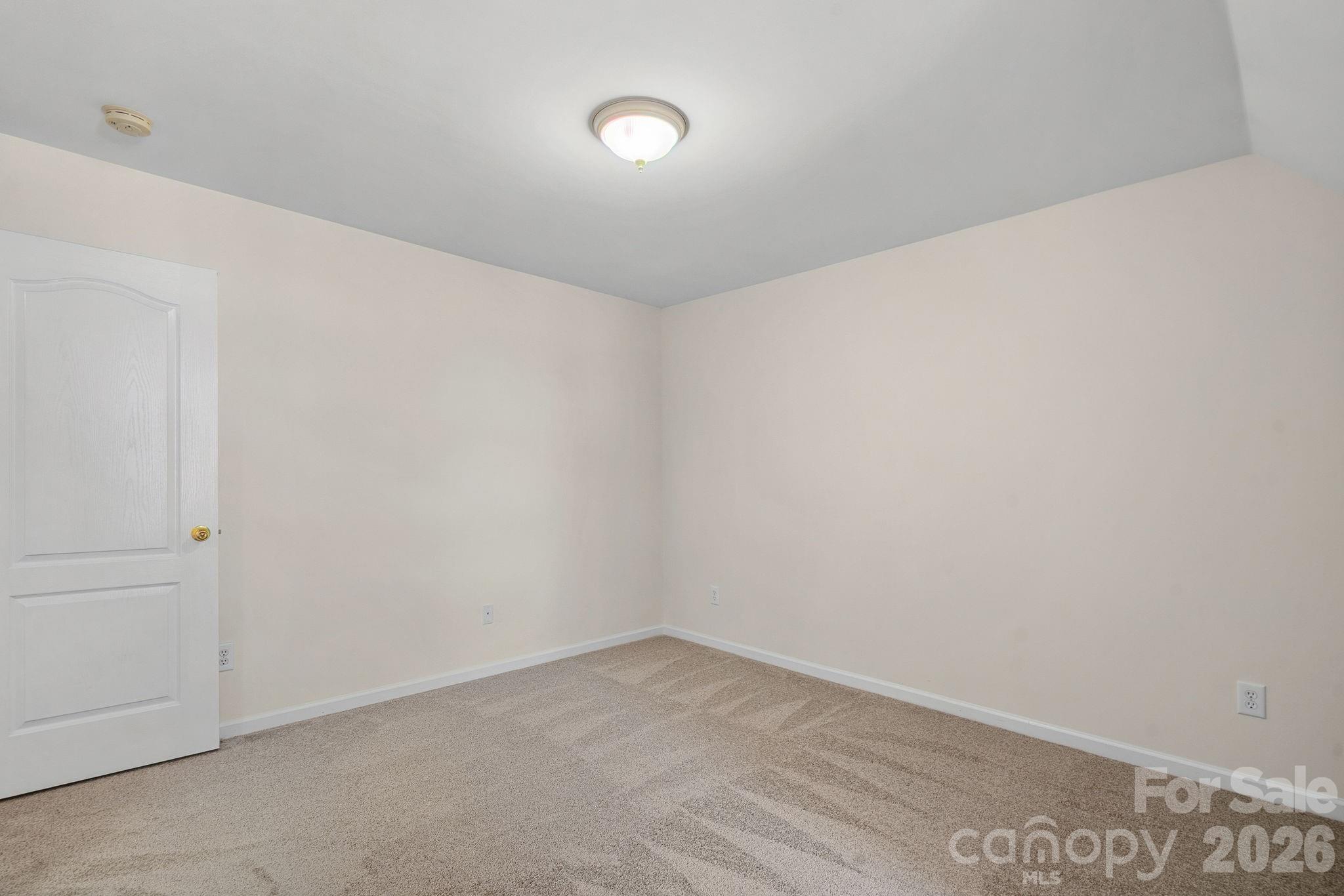 390 Robinson Road Property Photo 21