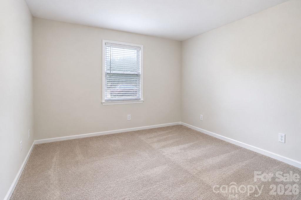 2102 S Main Street Property Photo 8