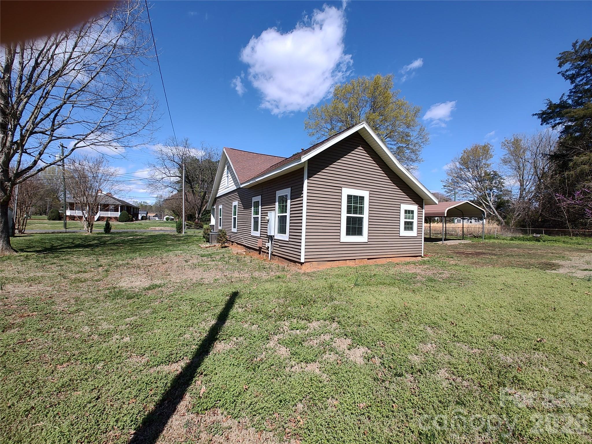 175 Leonard Road Property Photo 4