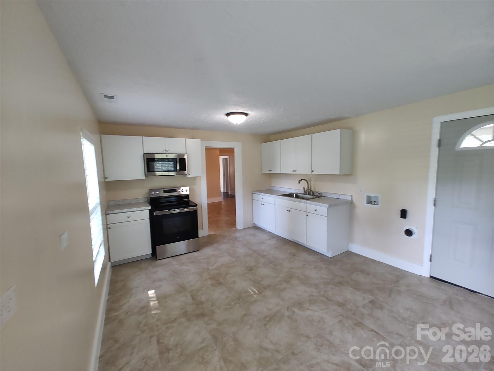 175 Leonard Road Property Photo 8