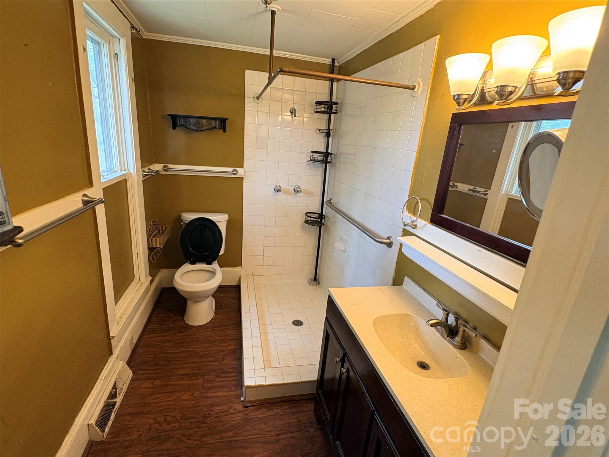 123 York Street Property Photo 9