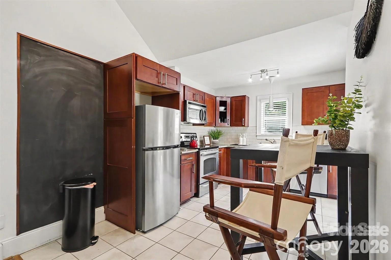 1013 Spruce Street Property Photo 6