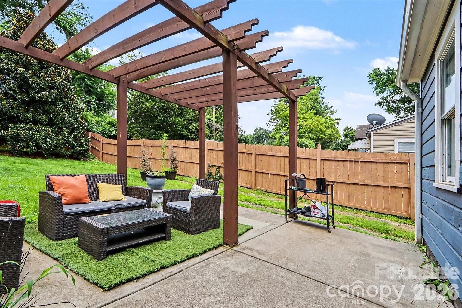 1013 Spruce Street Property Photo 10