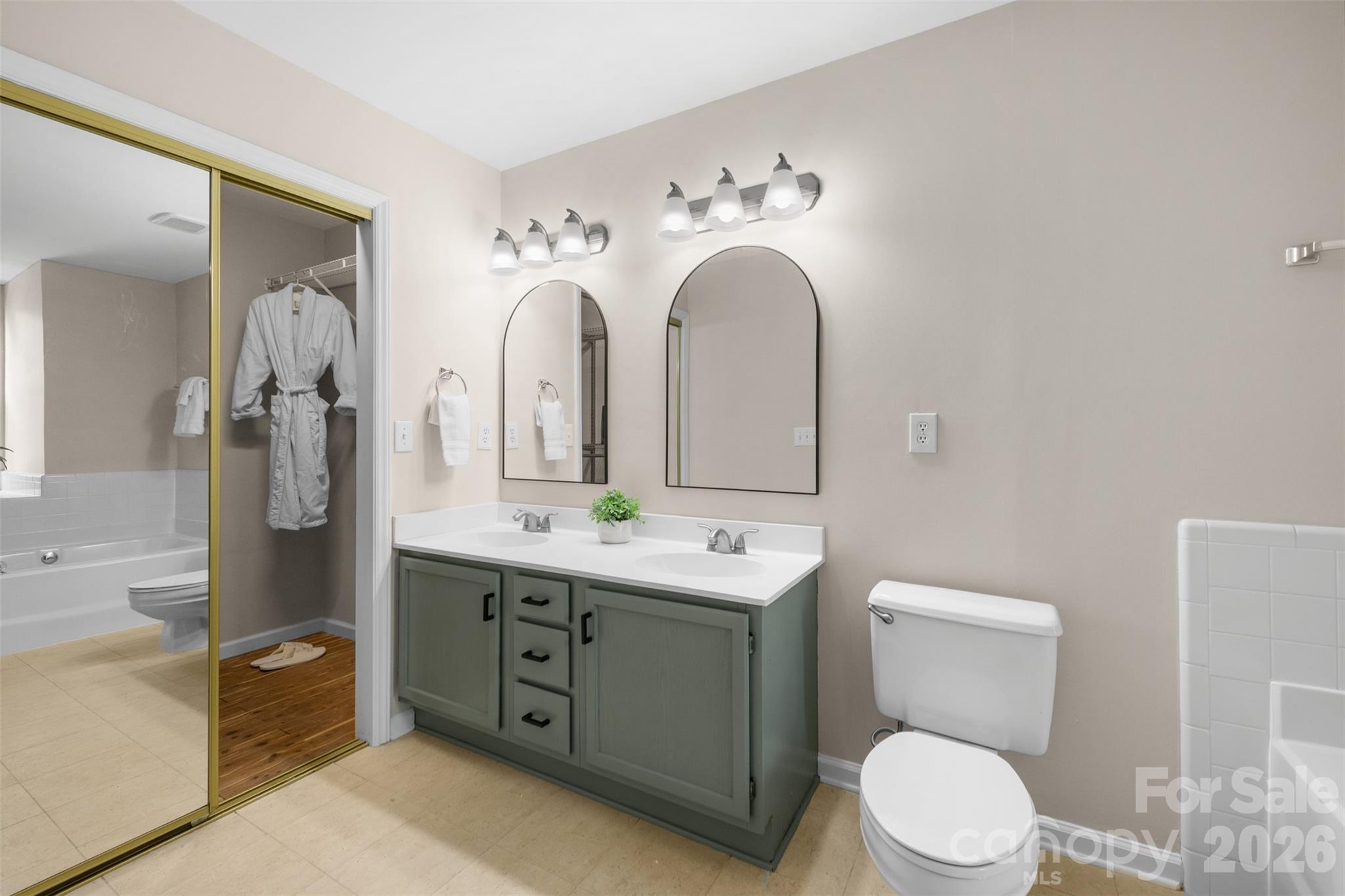 6818 Millingden Court Property Photo 21