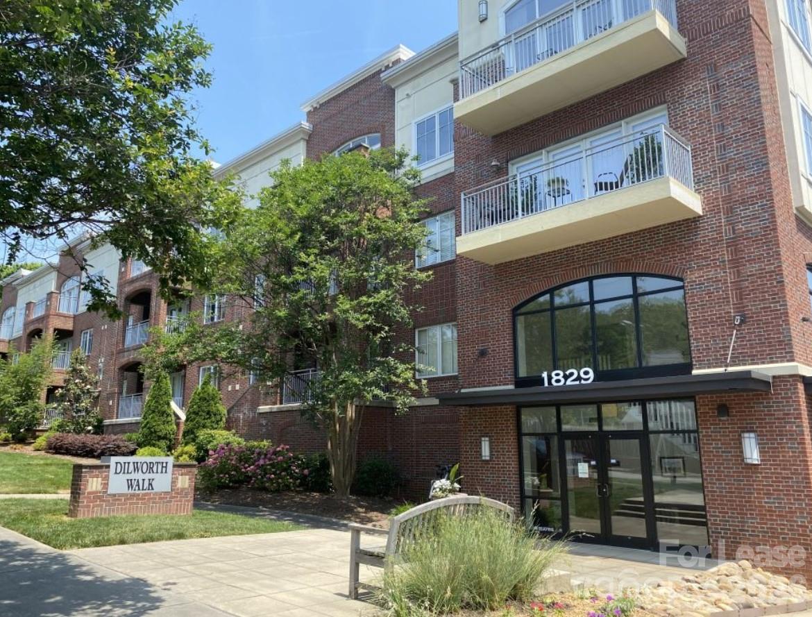 1829 Kenilworth Avenue Property Photo 1