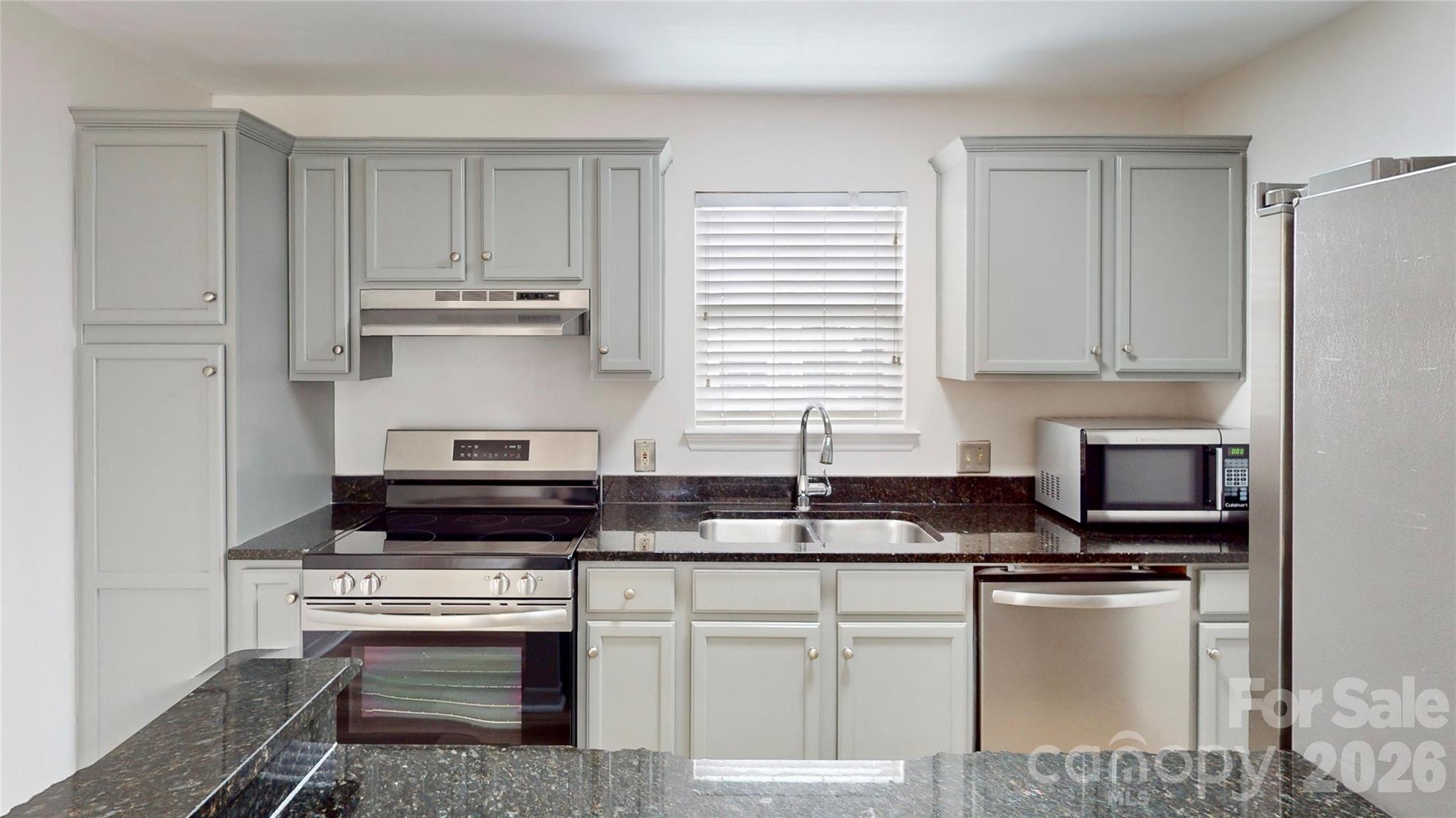 525 Olmsted Park Place M Property Photo 13