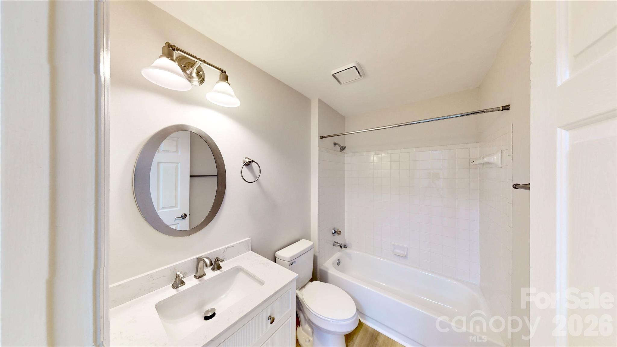 525 Olmsted Park Place M Property Photo 22
