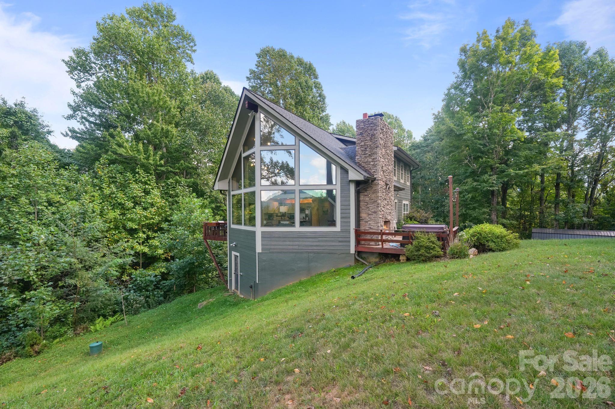 558 Perri Creek Way Property Photo 1