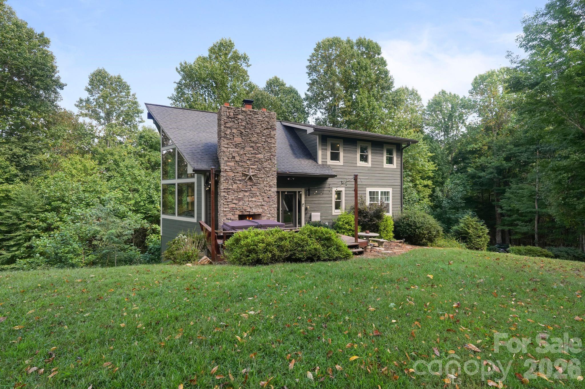 558 Perri Creek Way Property Photo 4