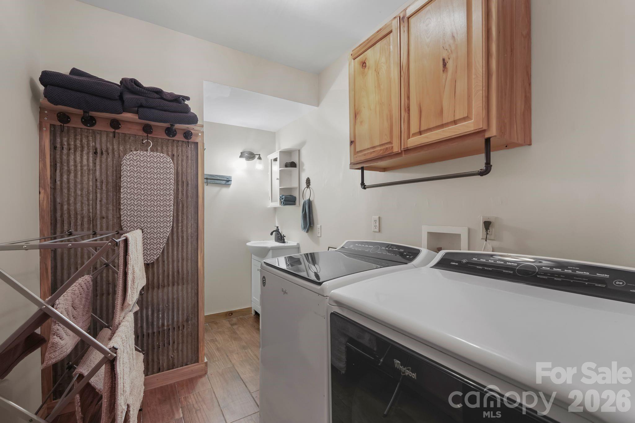 558 Perri Creek Way Property Photo 41