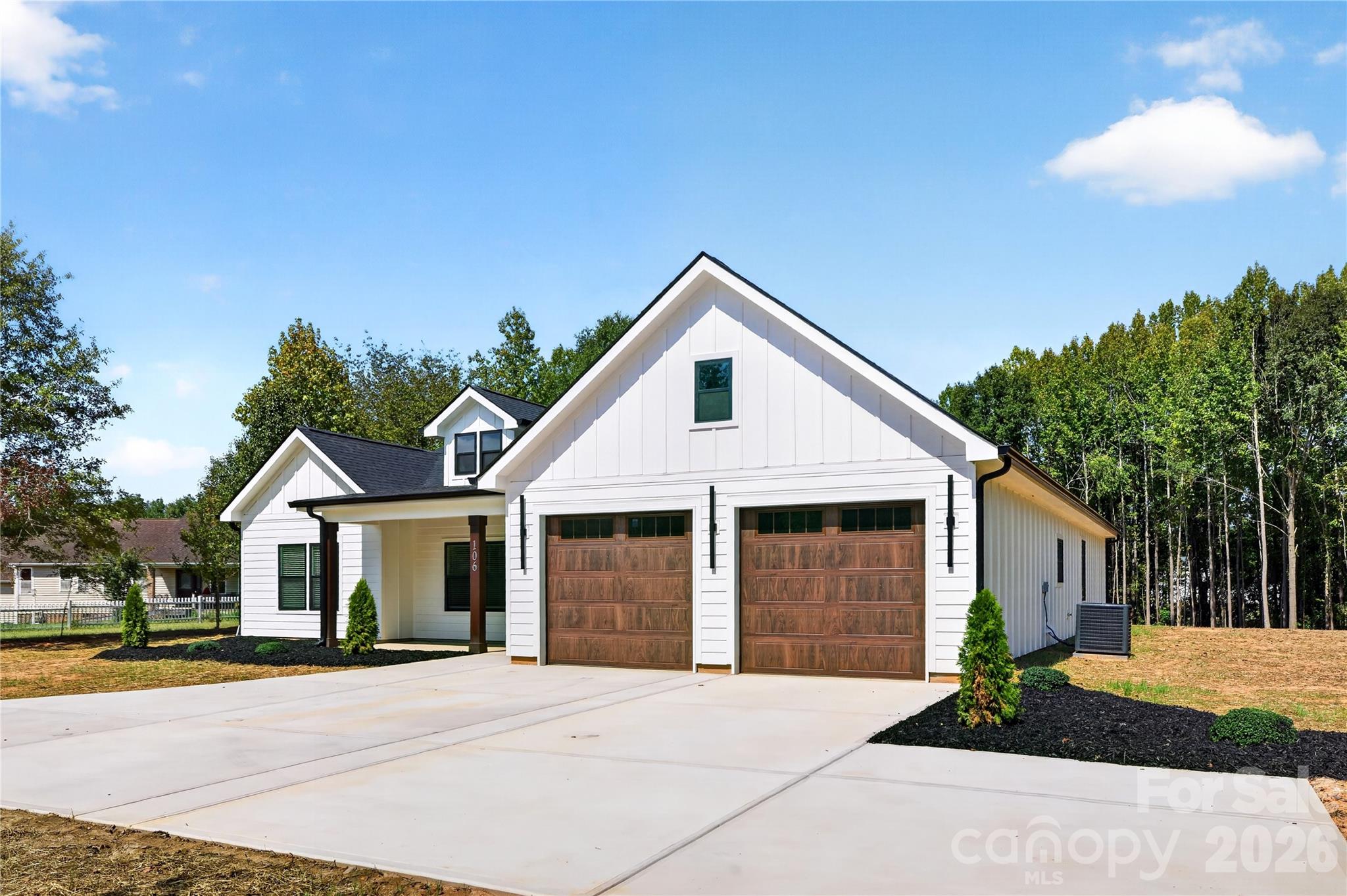 106 Blackley Circle Property Photo 2
