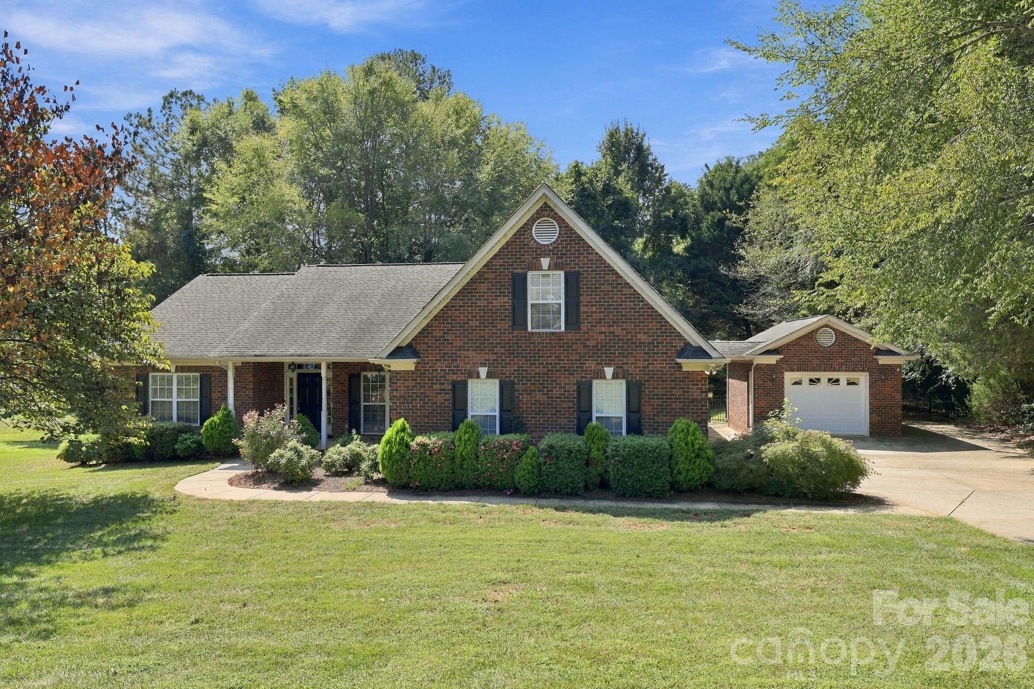 5911 Sugarcane Court Property Photo 1