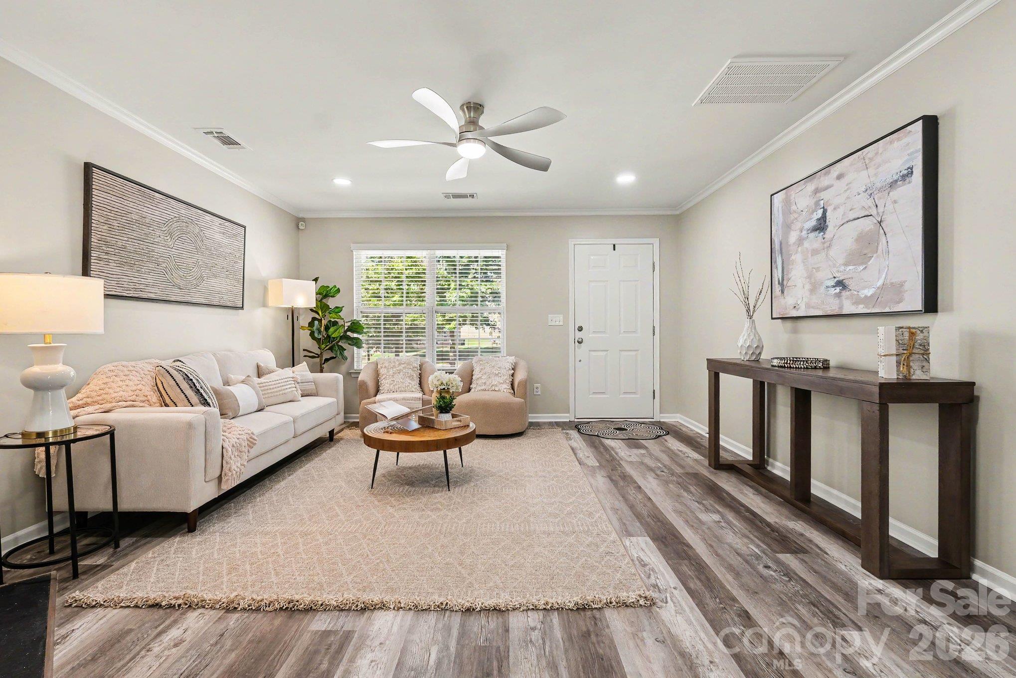 6826 Broad Valley Court Property Photo 3
