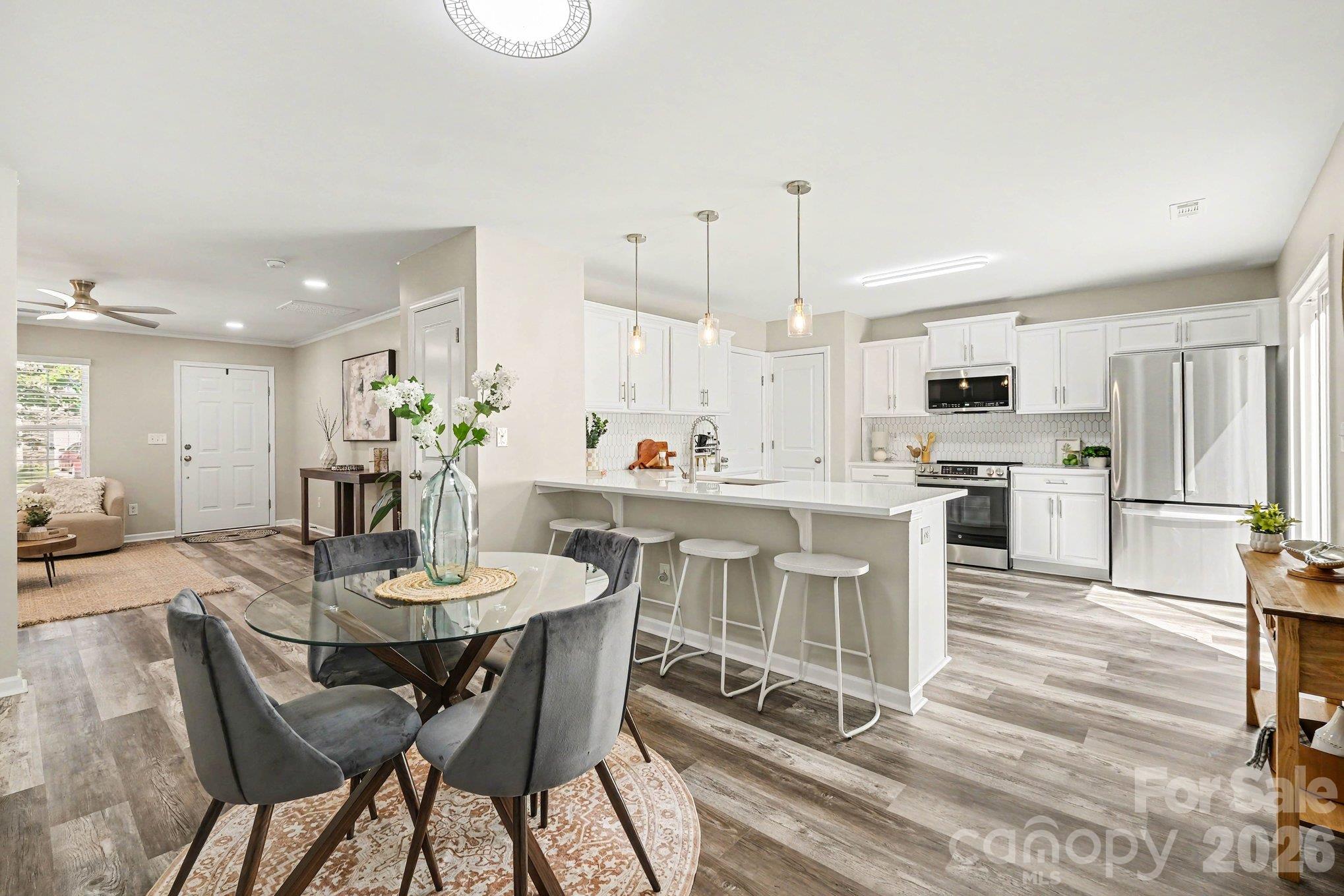 6826 Broad Valley Court Property Photo 8