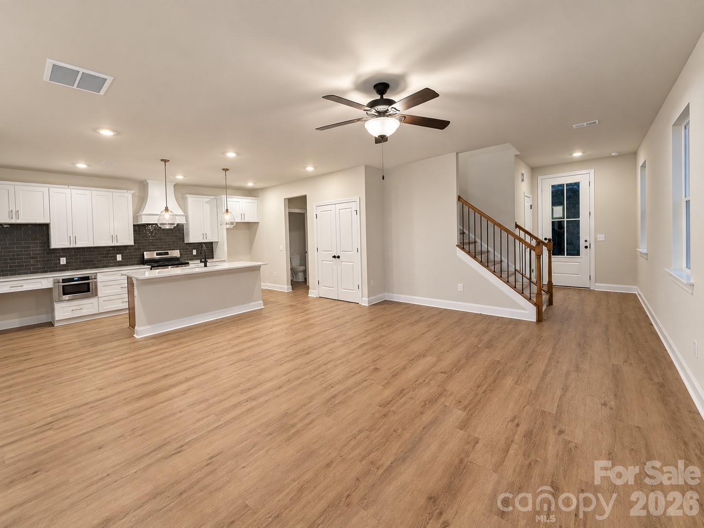 552 Carolyn Lane Property Photo 14