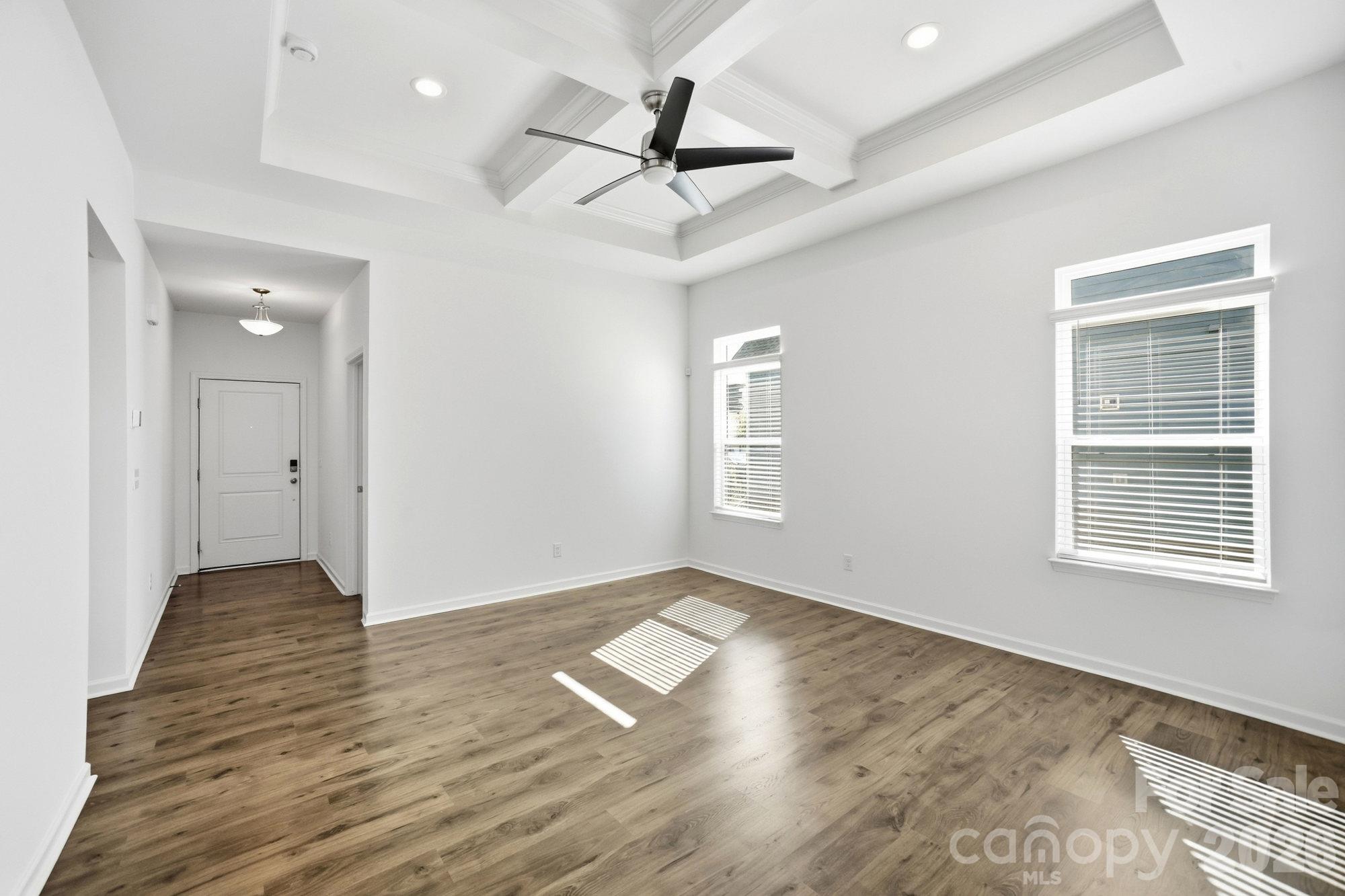 2032 Turnsberry Drive 9 Property Photo 5