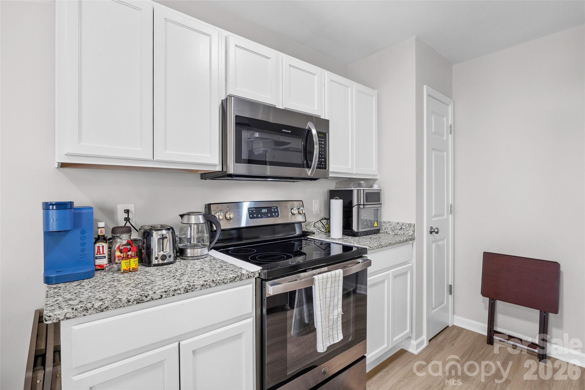 5413 Esther Lane Property Photo 10