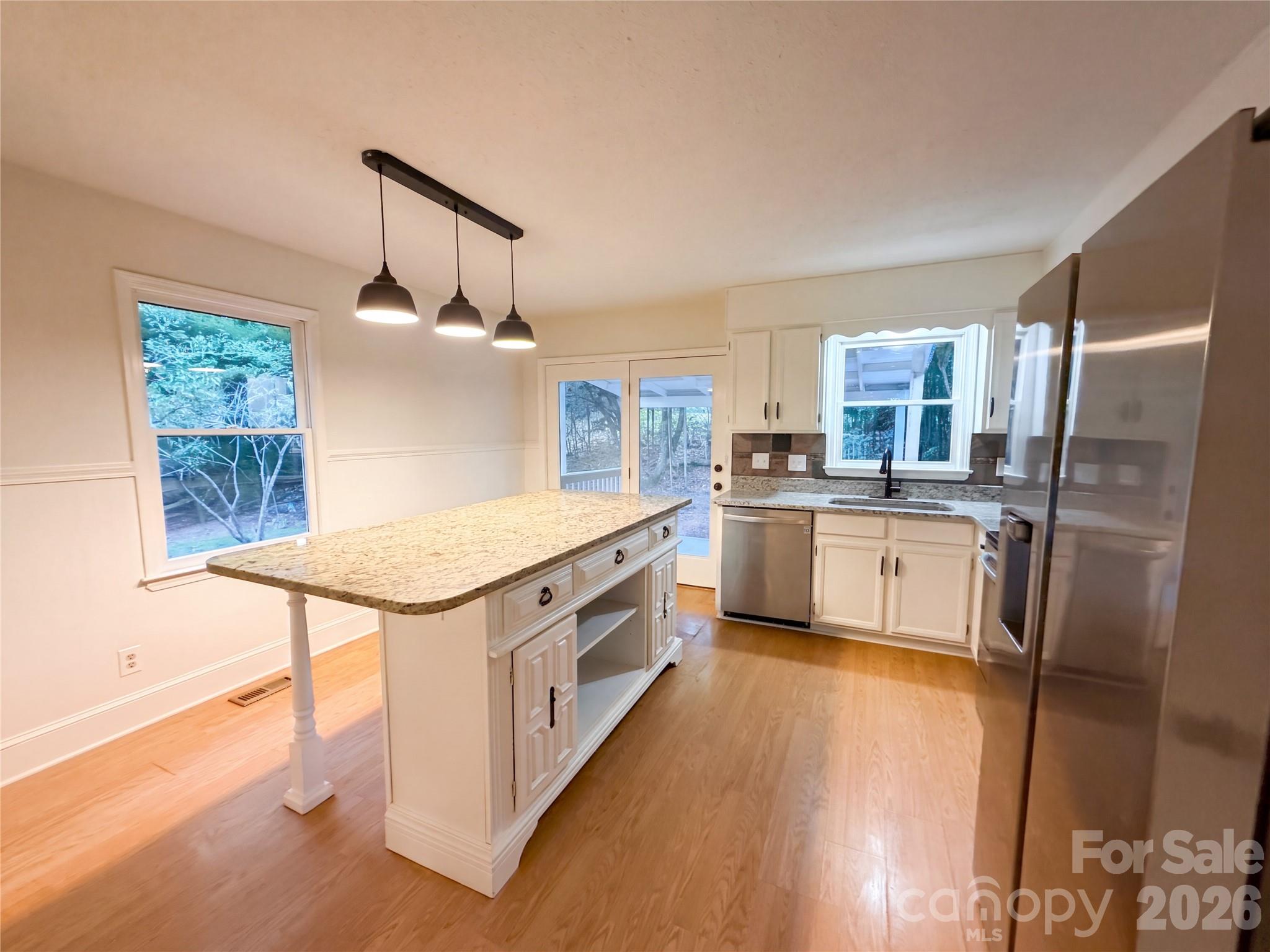 4043 Windward Drive Property Photo 2