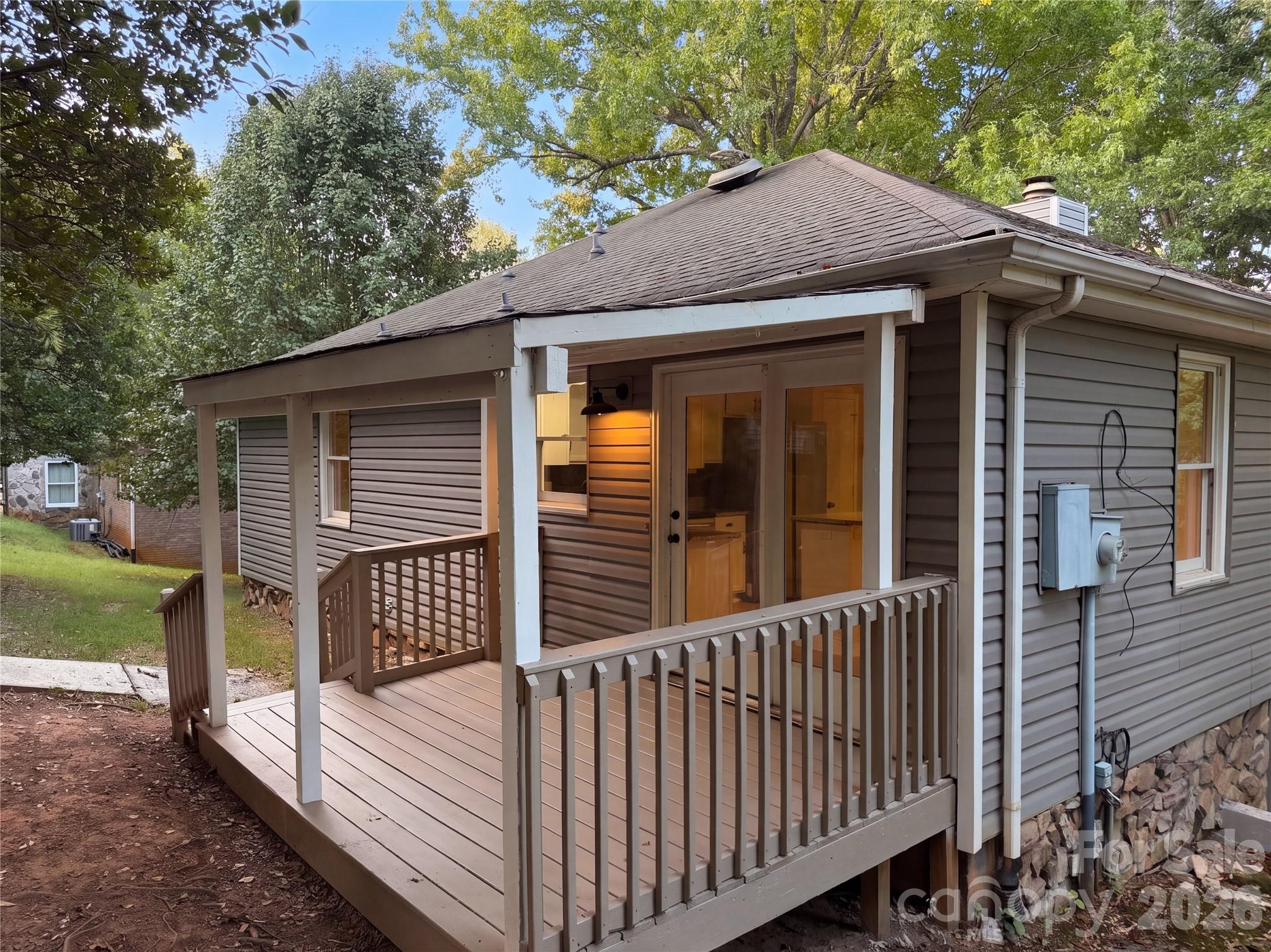 4043 Windward Drive Property Photo 6